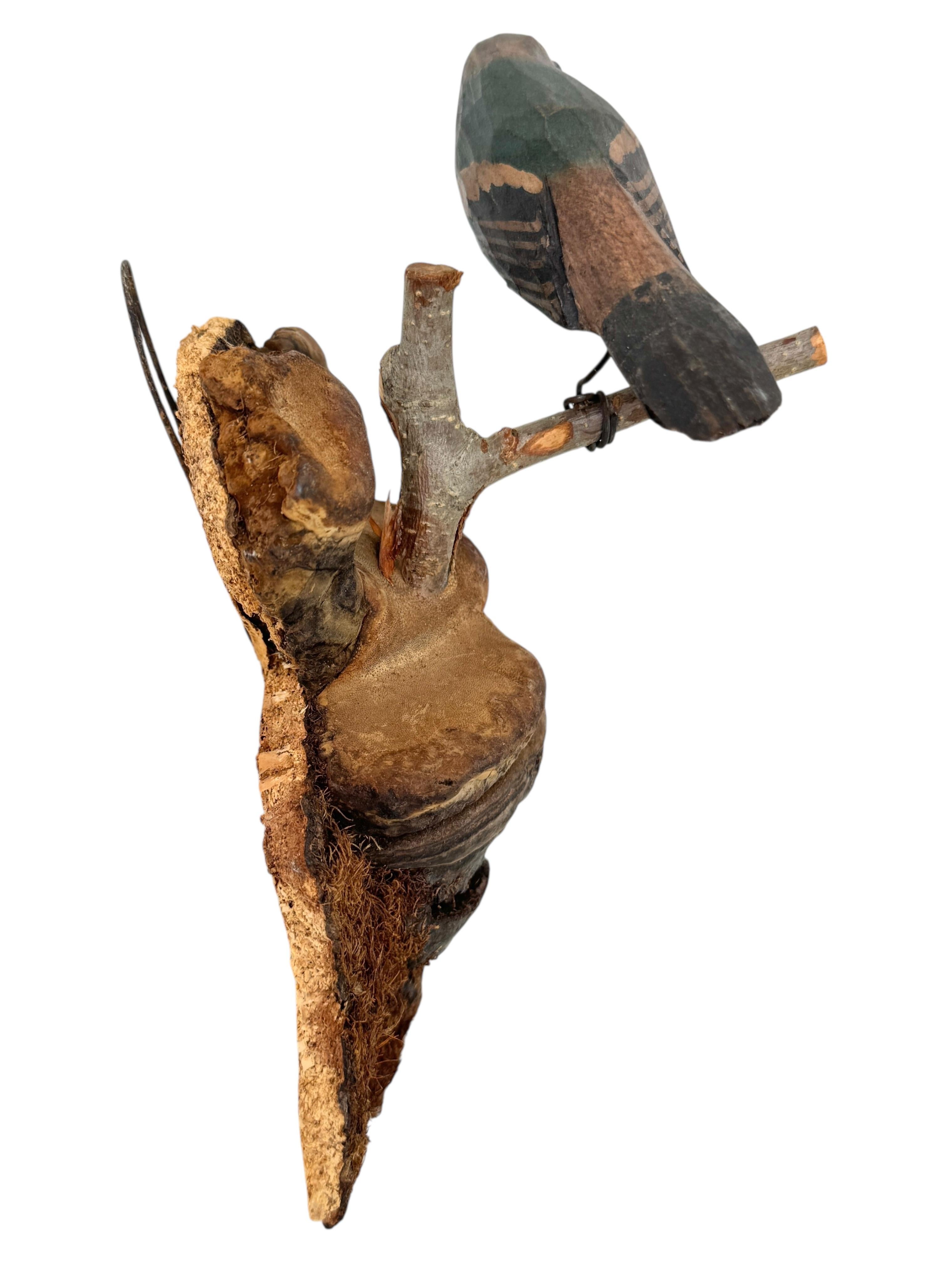 20ième siècle Magnifique oiseau en bois sculpté de Viechtauer Folk Art Black Forest Antique Autriche 1900 en vente