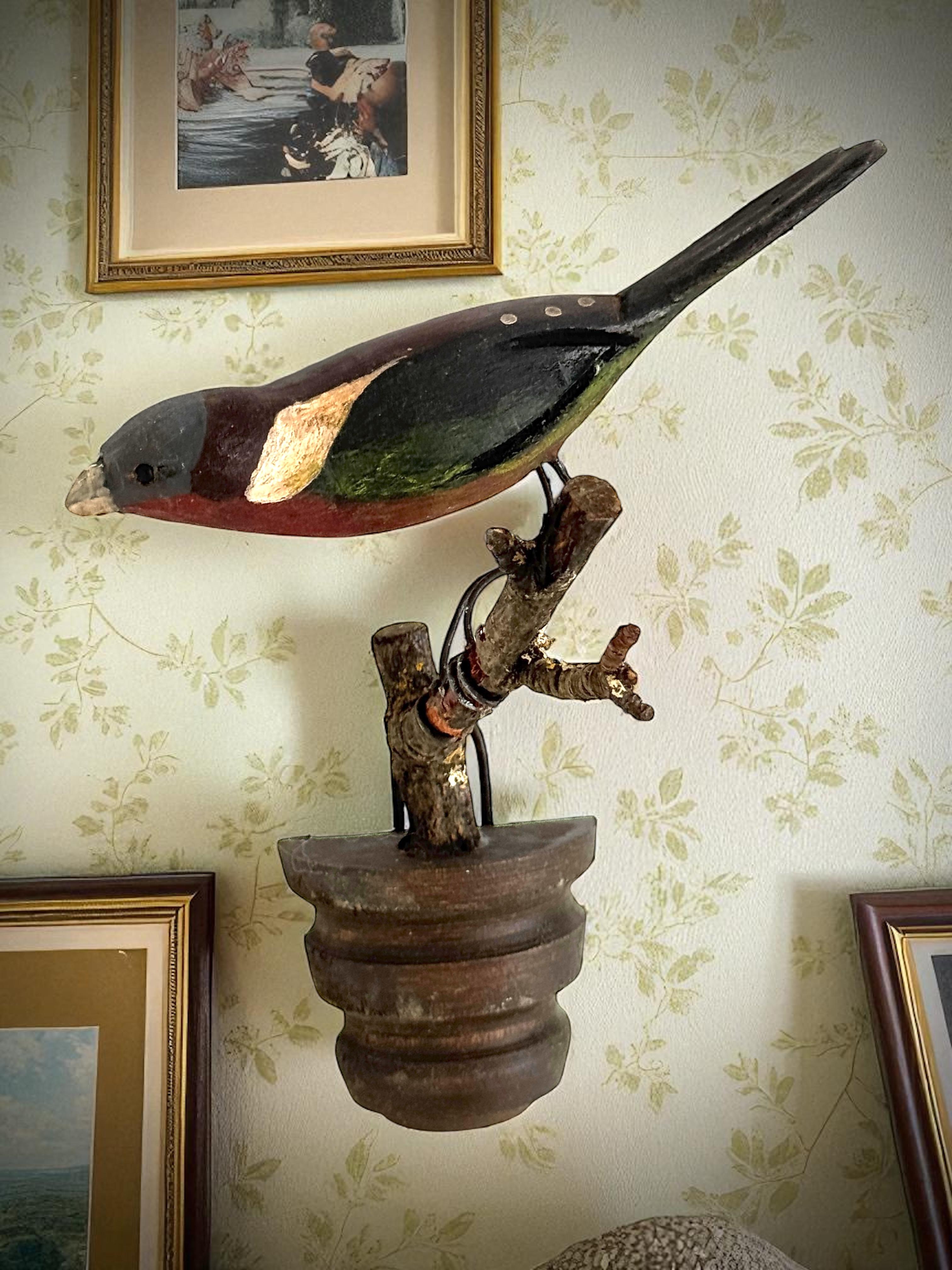Bellissimo uccello in legno intagliato a mano Vichtauer, Black Forest Folk Art, Austria, anni '1910 in vendita 2