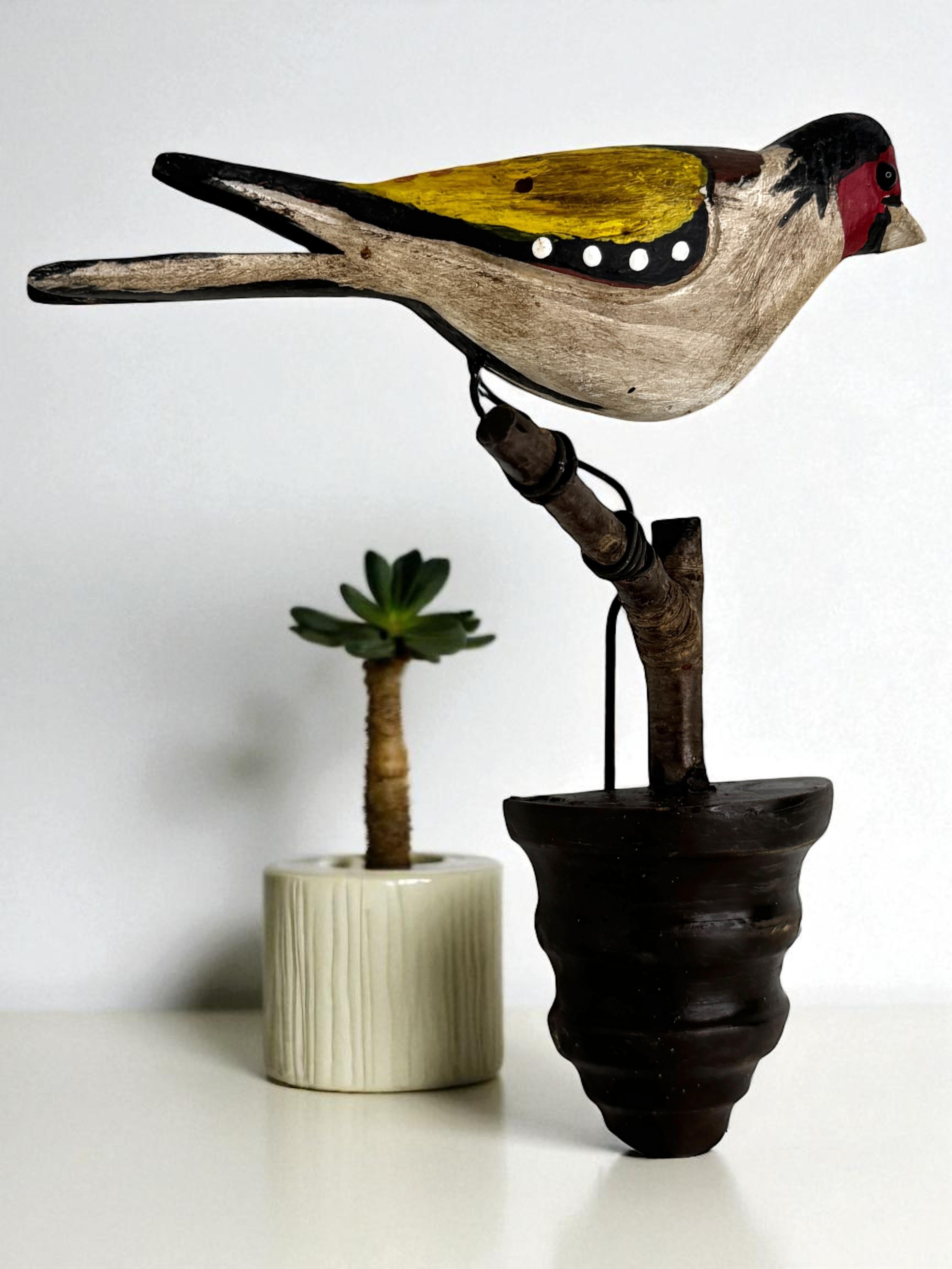 Bellissimo uccello in legno intagliato a mano Vichtauer, Black Forest Folk Art, Austria, anni '1910 in vendita 3