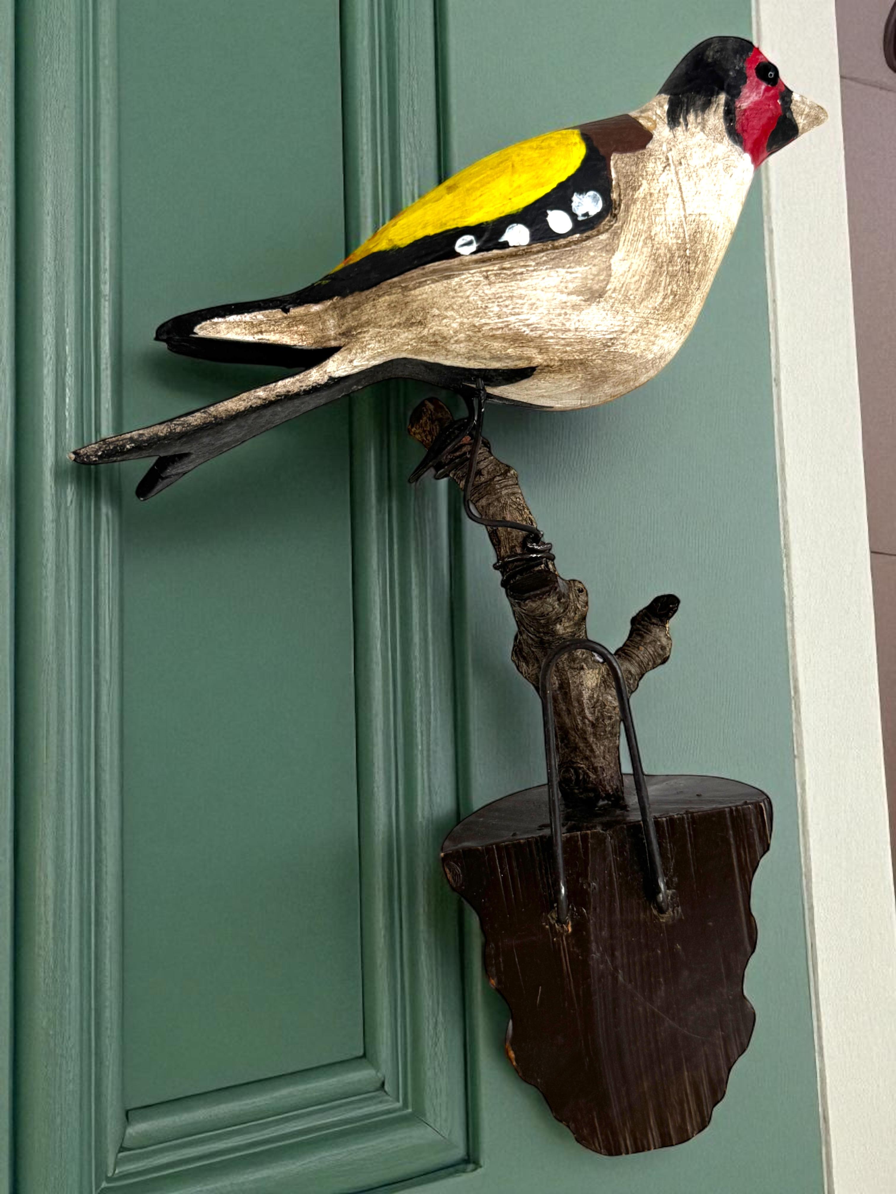 Bellissimo uccello in legno intagliato a mano Vichtauer, Black Forest Folk Art, Austria, anni '1910 in vendita 3