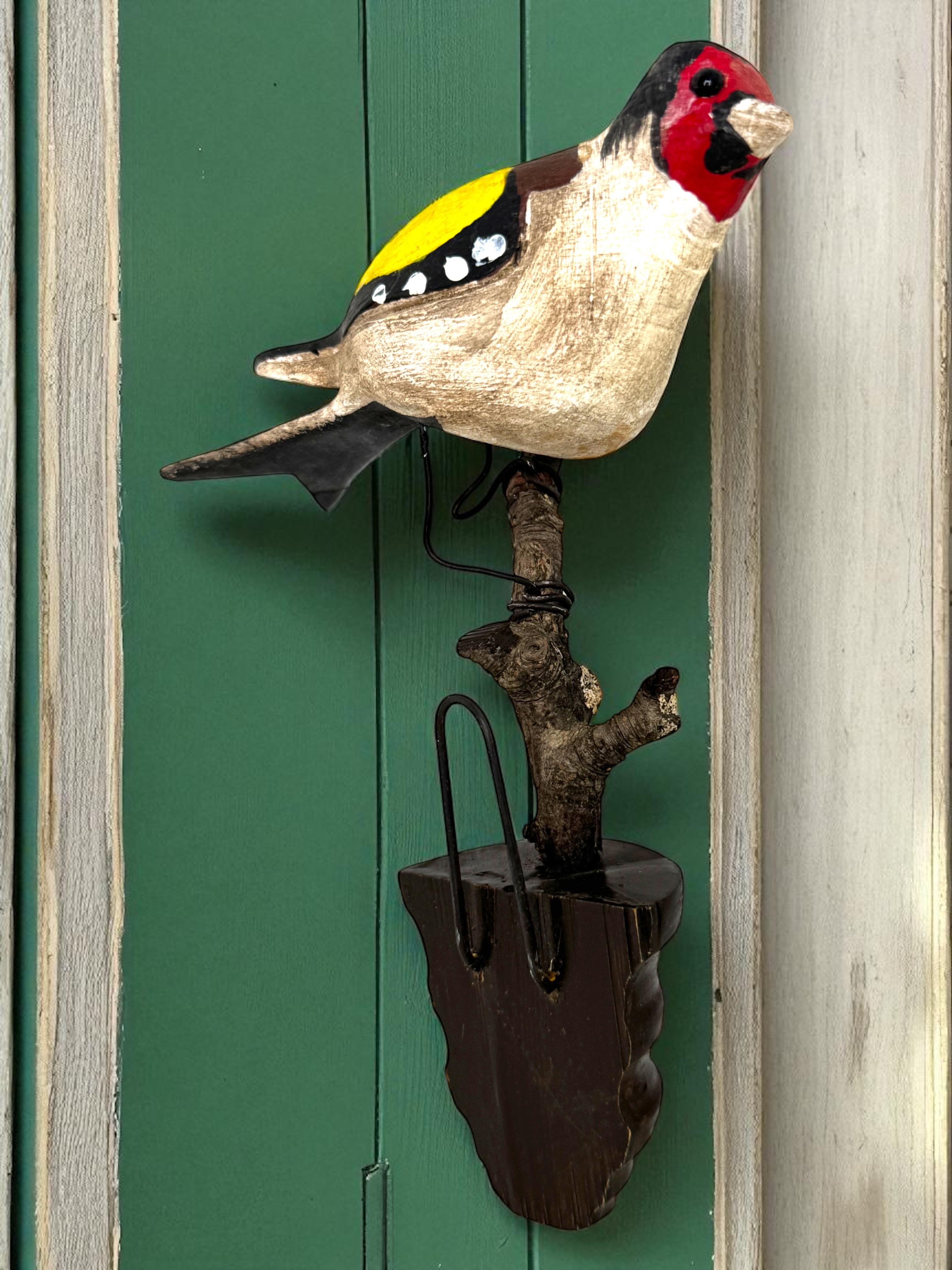 Bellissimo uccello in legno intagliato a mano Vichtauer, Black Forest Folk Art, Austria, anni '1910 in vendita 6