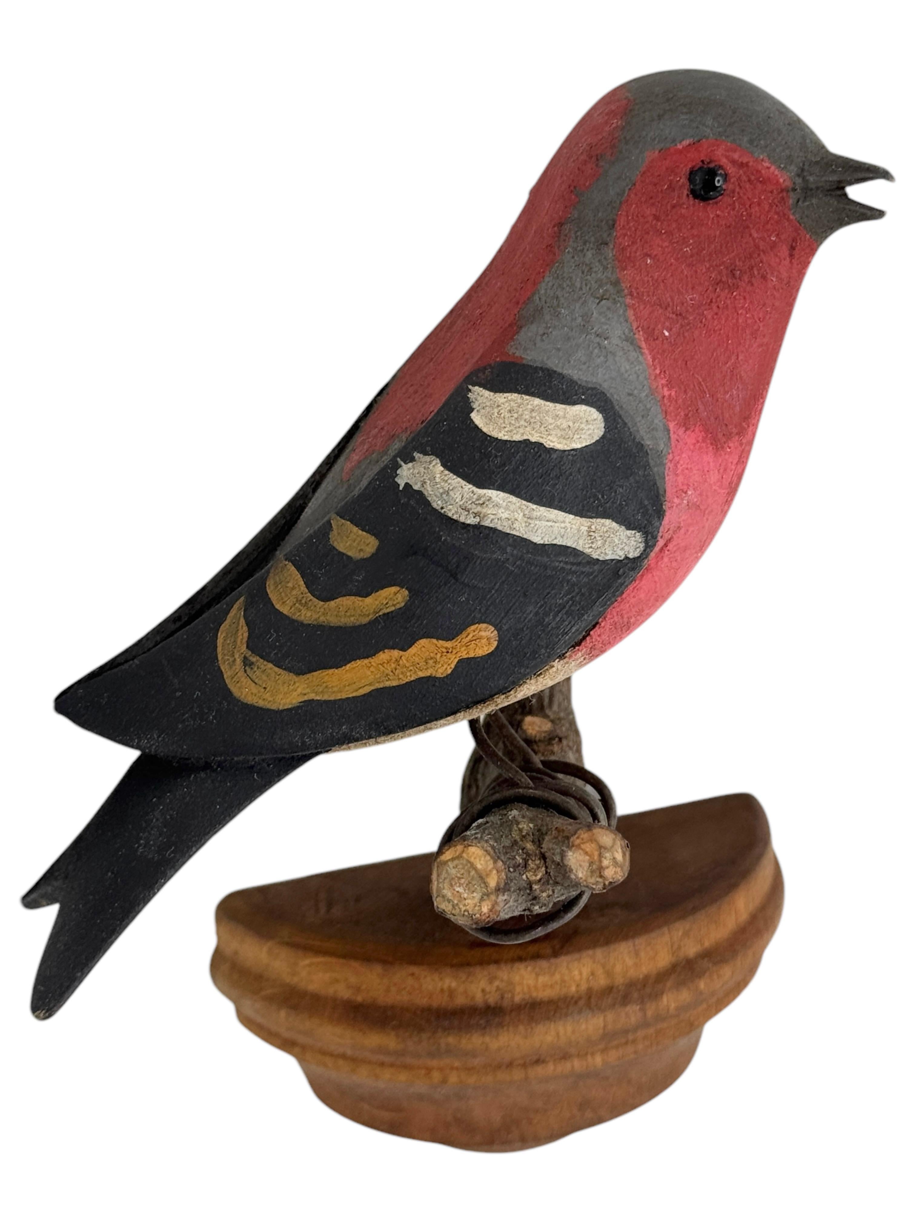 Schöner Vichtauer handgeschnitzter Holzvogel, Schwarzwälder Volkskunst, Österreich, 1910er Jahre (Schwarzwald) im Angebot