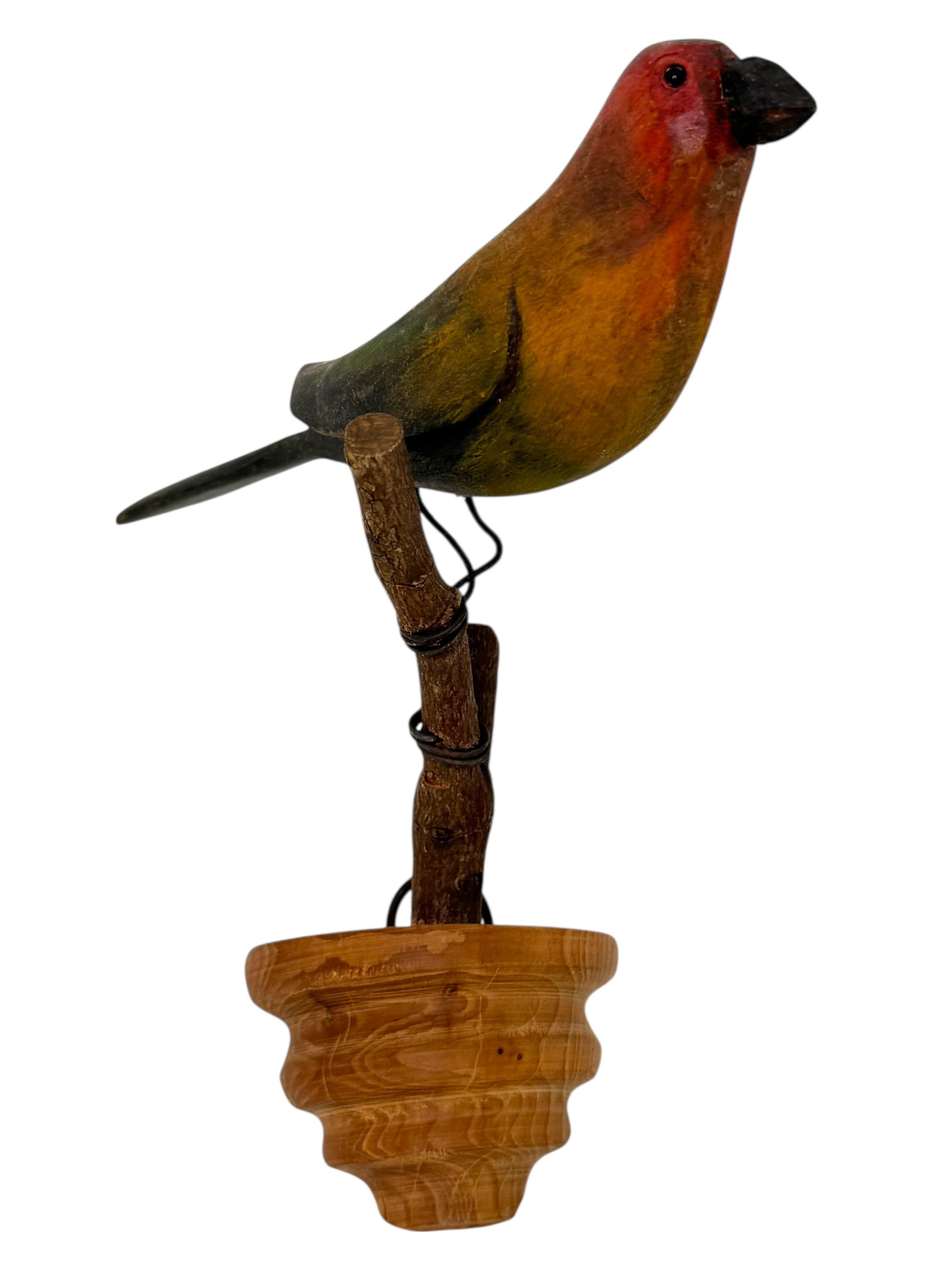 Foresta Nera Bellissimo uccello in legno intagliato a mano Vichtauer, Black Forest Folk Art, Austria, anni '1910 in vendita