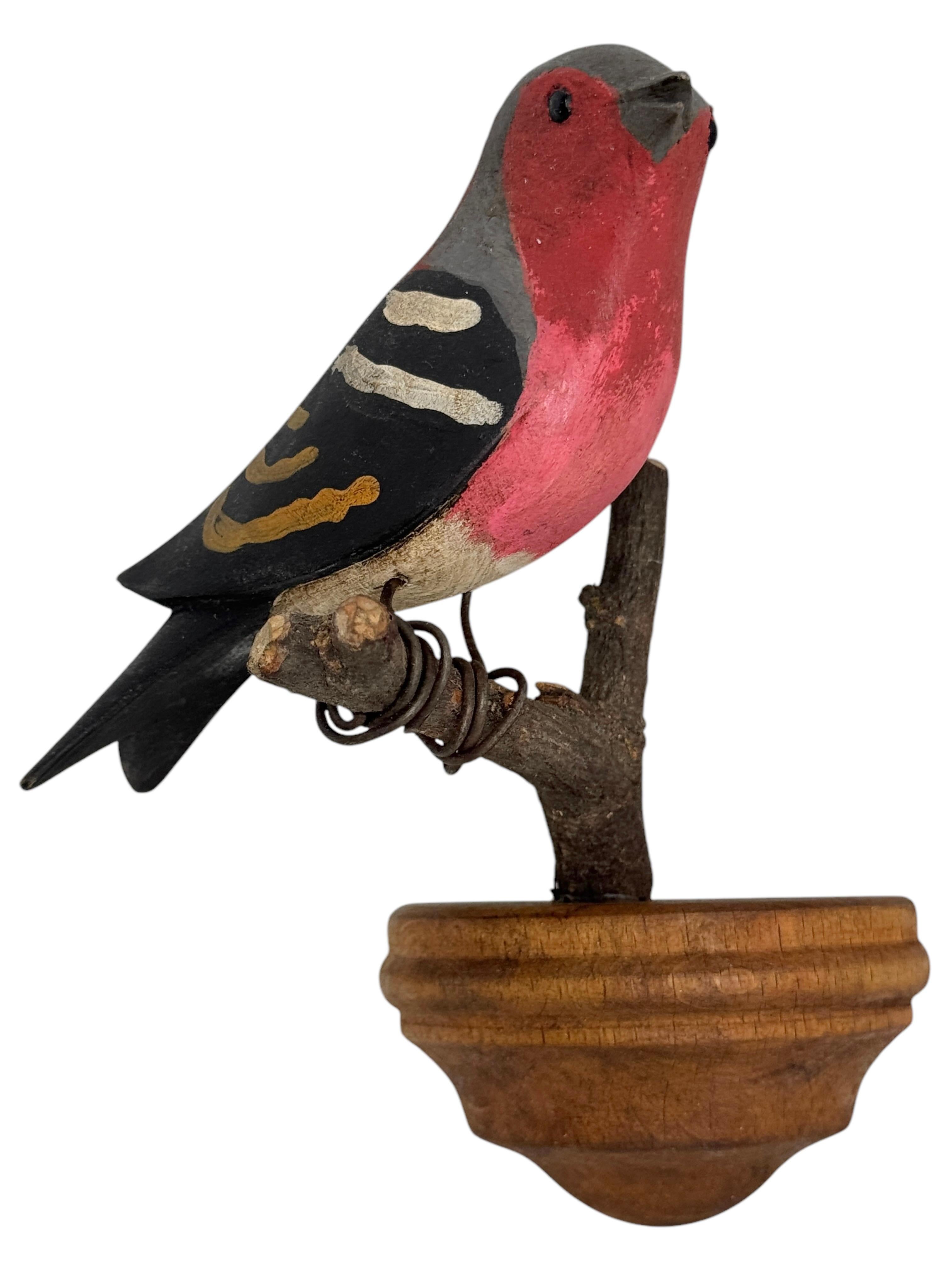Schöner Vichtauer handgeschnitzter Holzvogel, Schwarzwälder Volkskunst, Österreich, 1910er Jahre (Österreichisch) im Angebot