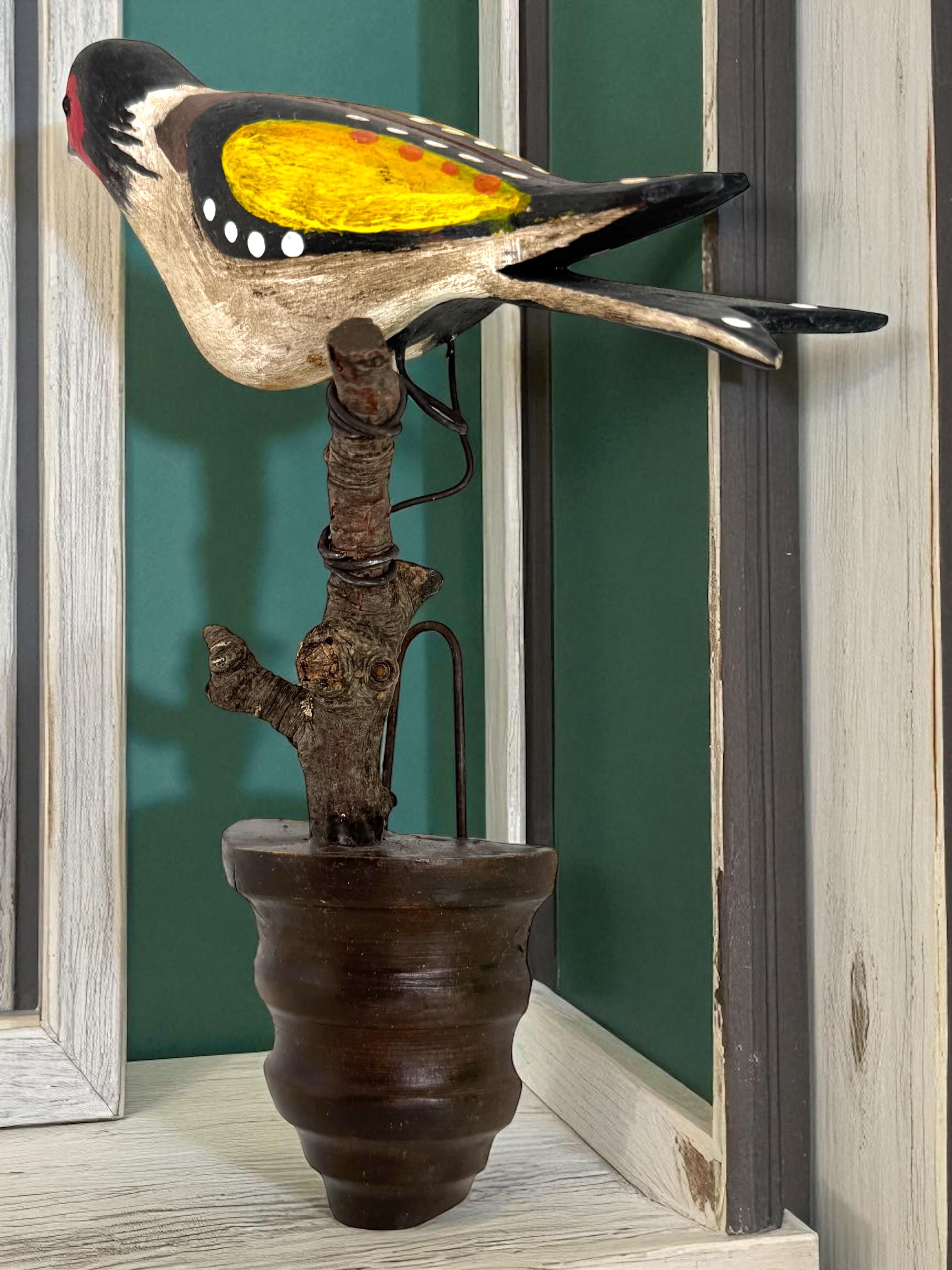 Bellissimo uccello in legno intagliato a mano Vichtauer, Black Forest Folk Art, Austria, anni '1910 in vendita 1
