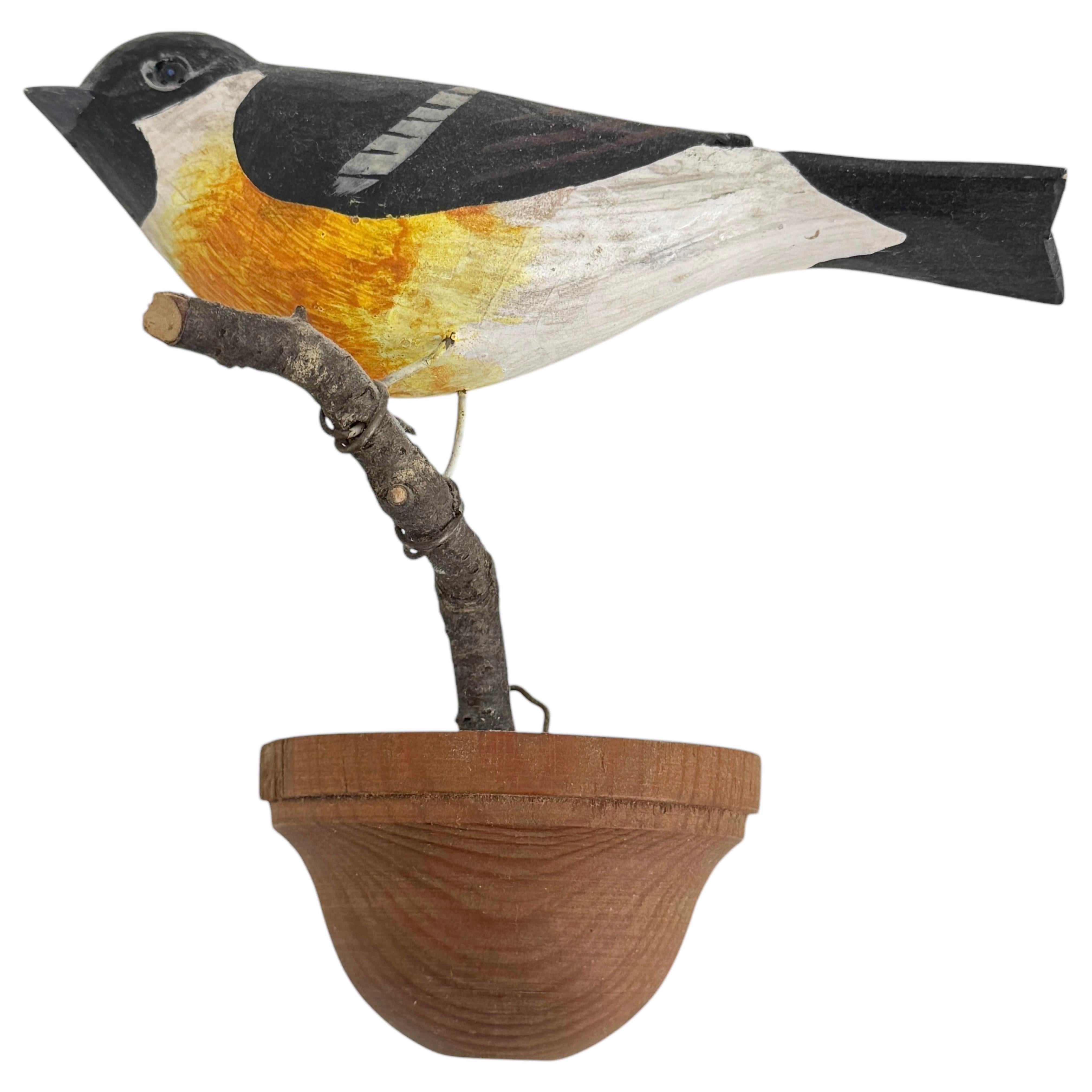 Schöner Vichtauer handgeschnitzter Holzvogel, Schwarzwälder Volkskunst, Österreich, 1920er Jahre im Angebot 3