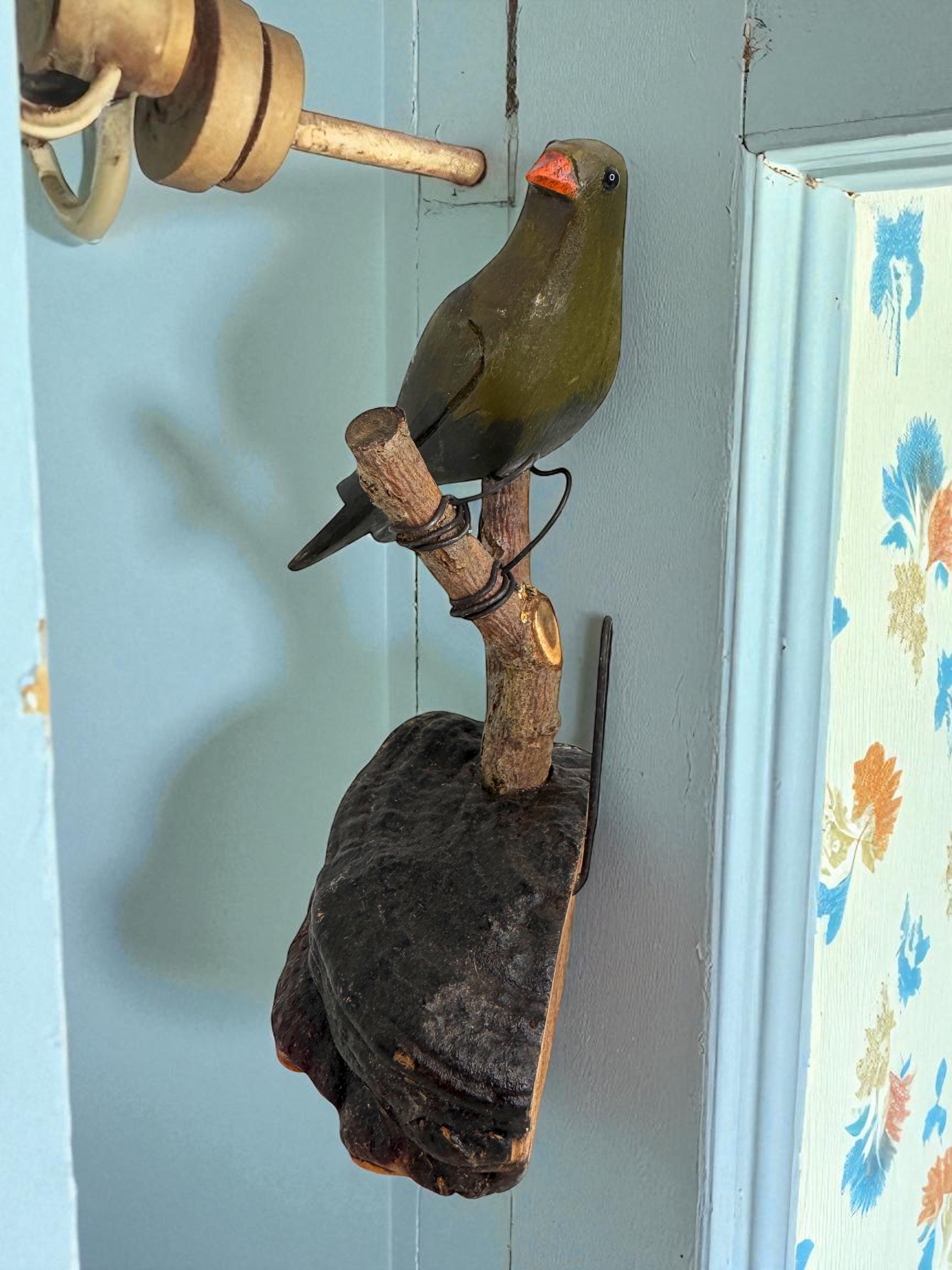 Bellissimo uccello in legno intagliato a mano Vichtauer, Black Forest Folk Art, Austria, anni '1920 in vendita 3