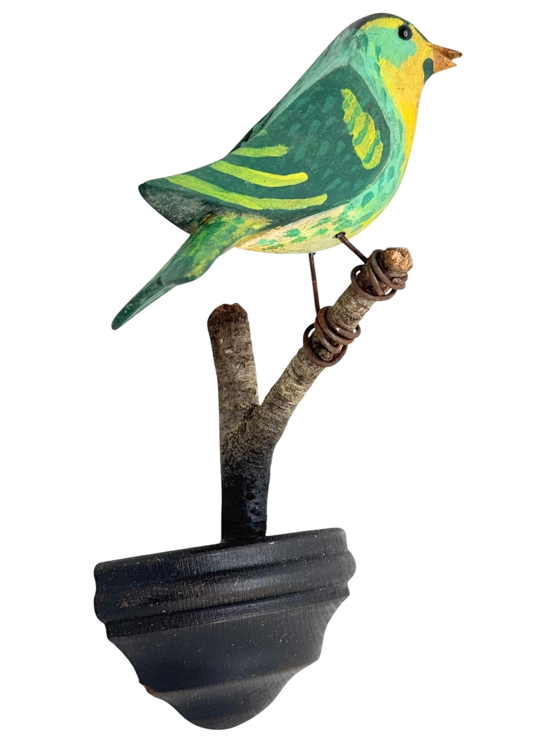 Beautiful Vichtauer Hand Carved Wood Bird, Black Forest Folk Art, Austria, 1920s In Good Condition In Nuernberg, DE