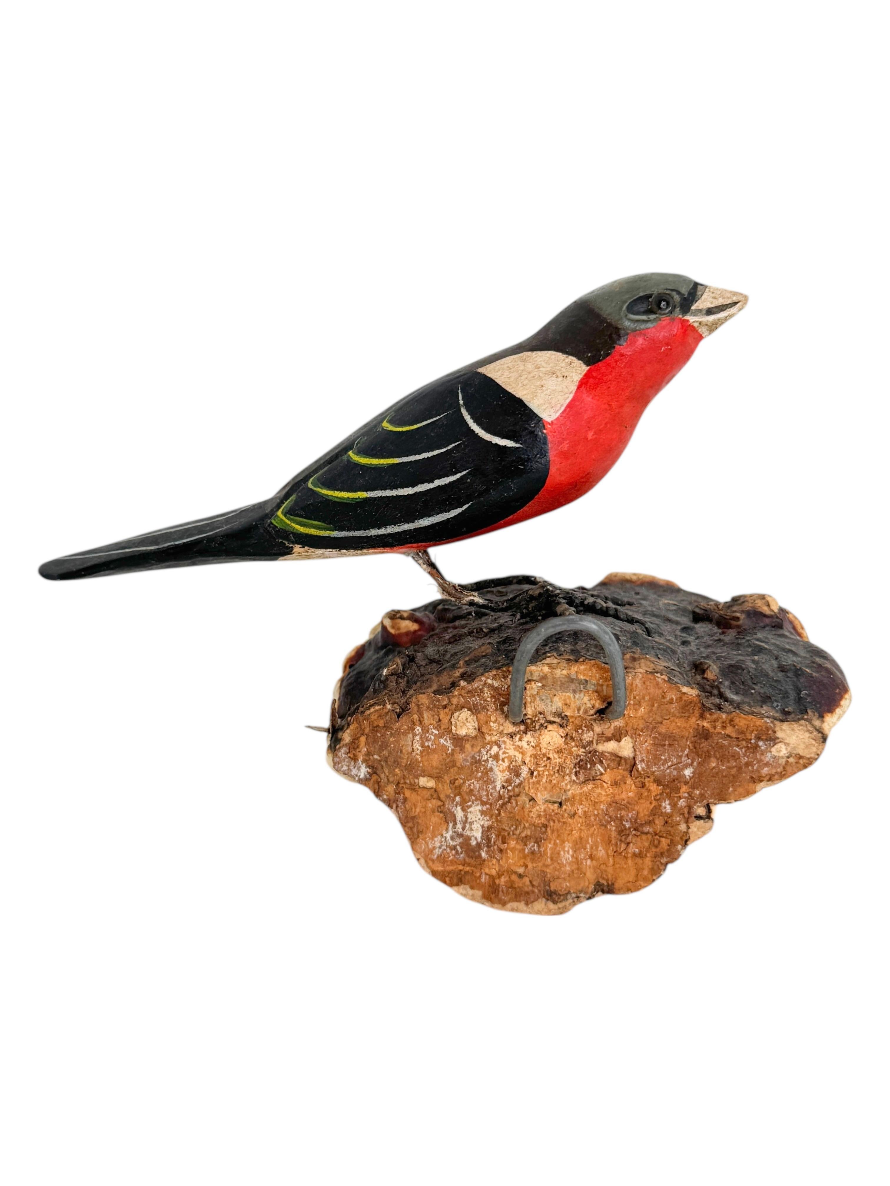 Bellissimo uccello in legno intagliato a mano Vichtauer, Black Forest Folk Art, Austria, anni '1920 In condizioni buone in vendita a Nuernberg, DE