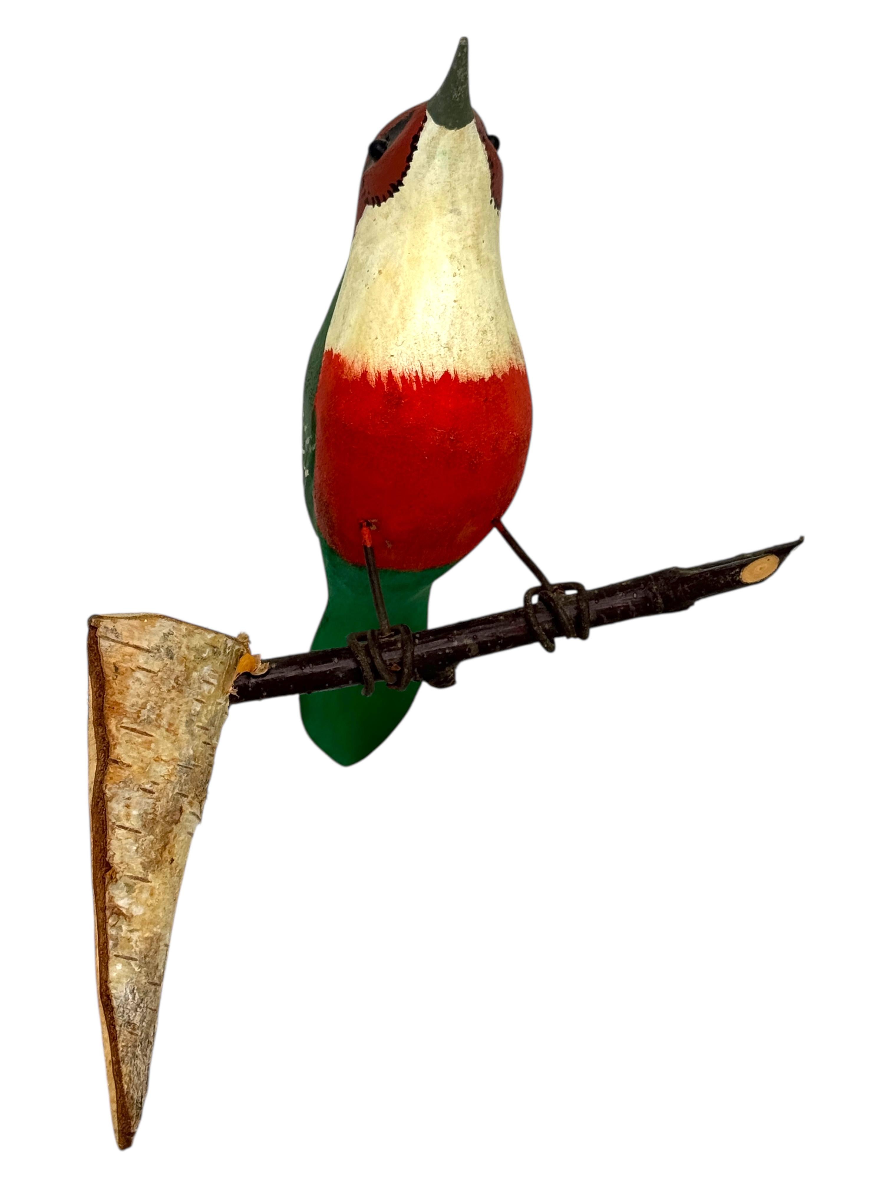 XX secolo Bellissimo uccello in legno intagliato a mano Vichtauer, Black Forest Folk Art, Austria, anni '1930 in vendita
