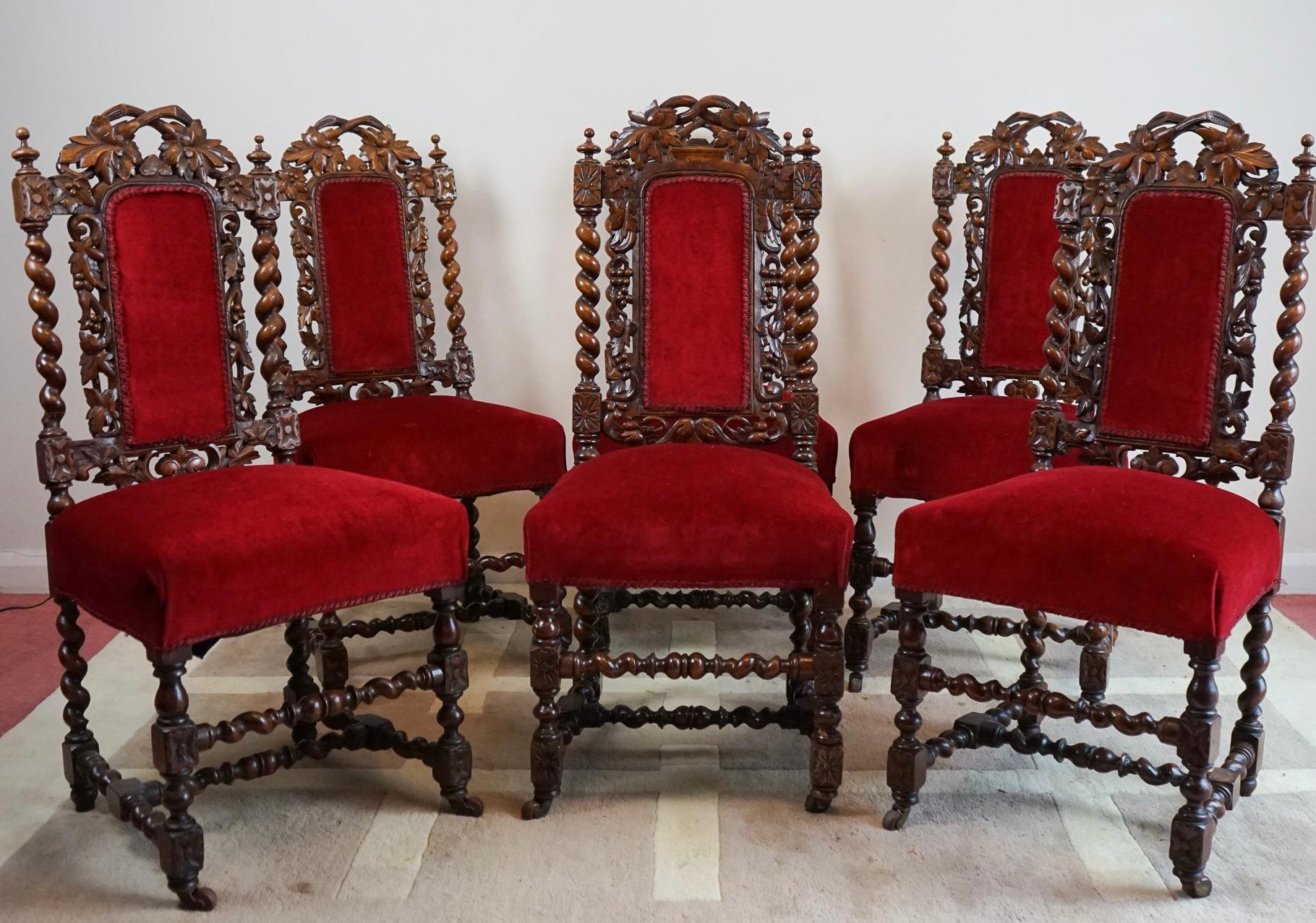 Beautiful Victorian 6 Oak Dining Chairs In Distressed Condition For Sale In Crawley, GB