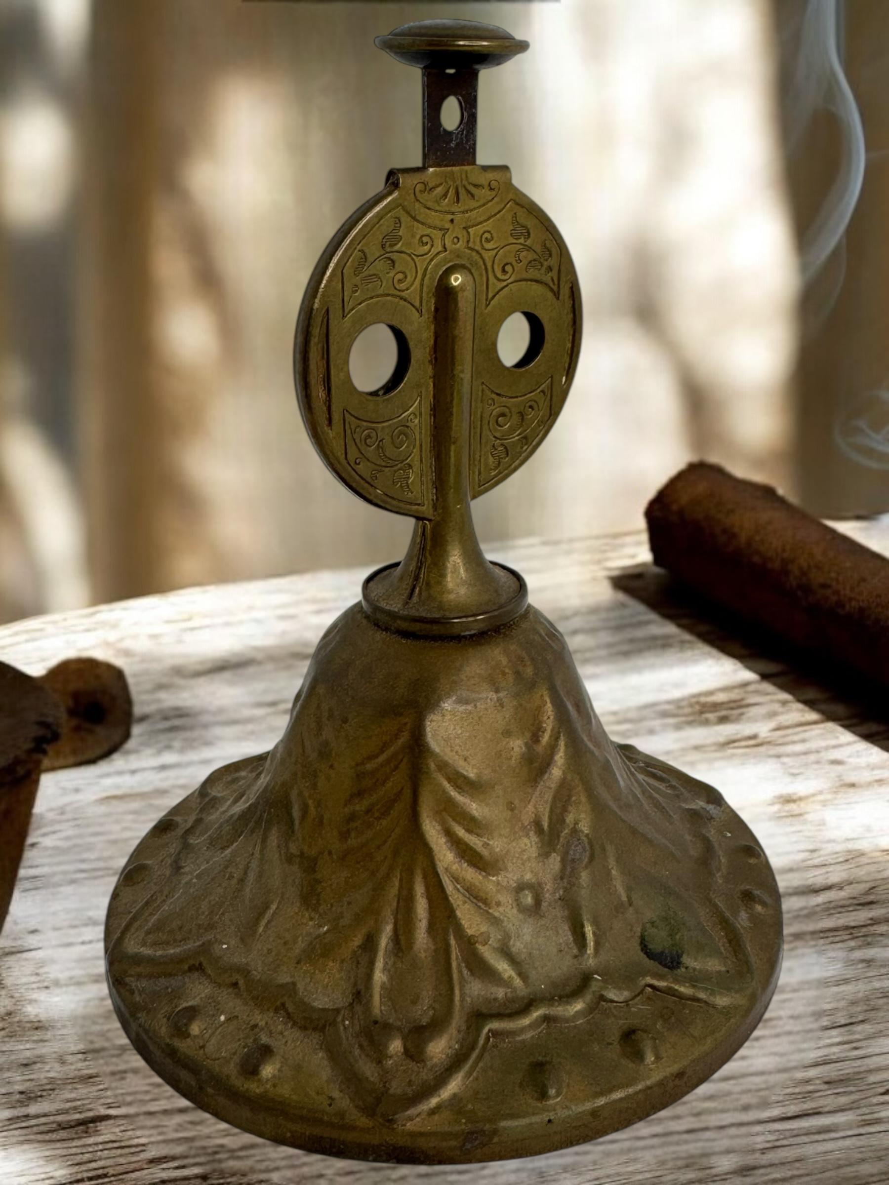 Beautiful Victorian Cigar Cutter, Antique German, 1900s For Sale 4