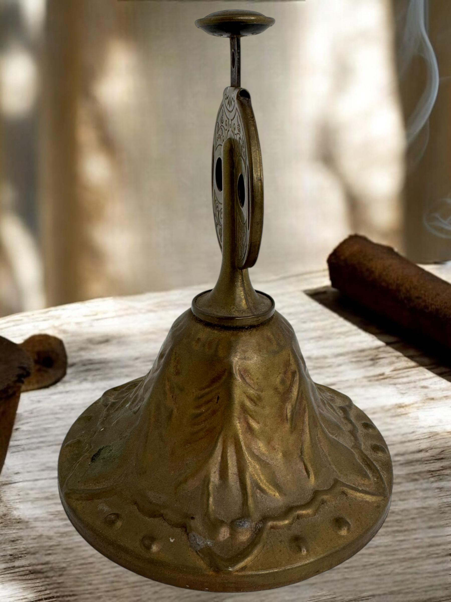 Beautiful Victorian Cigar Cutter, Antique German, 1900s For Sale 6