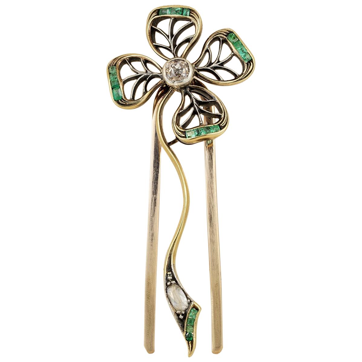 Beautiful Victorian Clover Diamond Emerald Hair Ornament For Sale