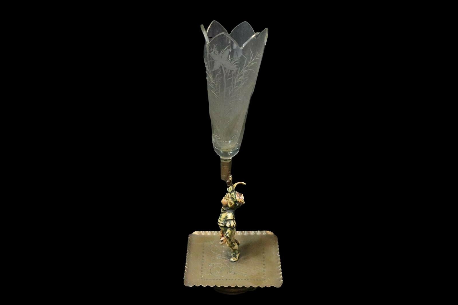 Beautiful Victorian Glass Vase with Bronze Figure Stand, Late 19th Century For Sale 5