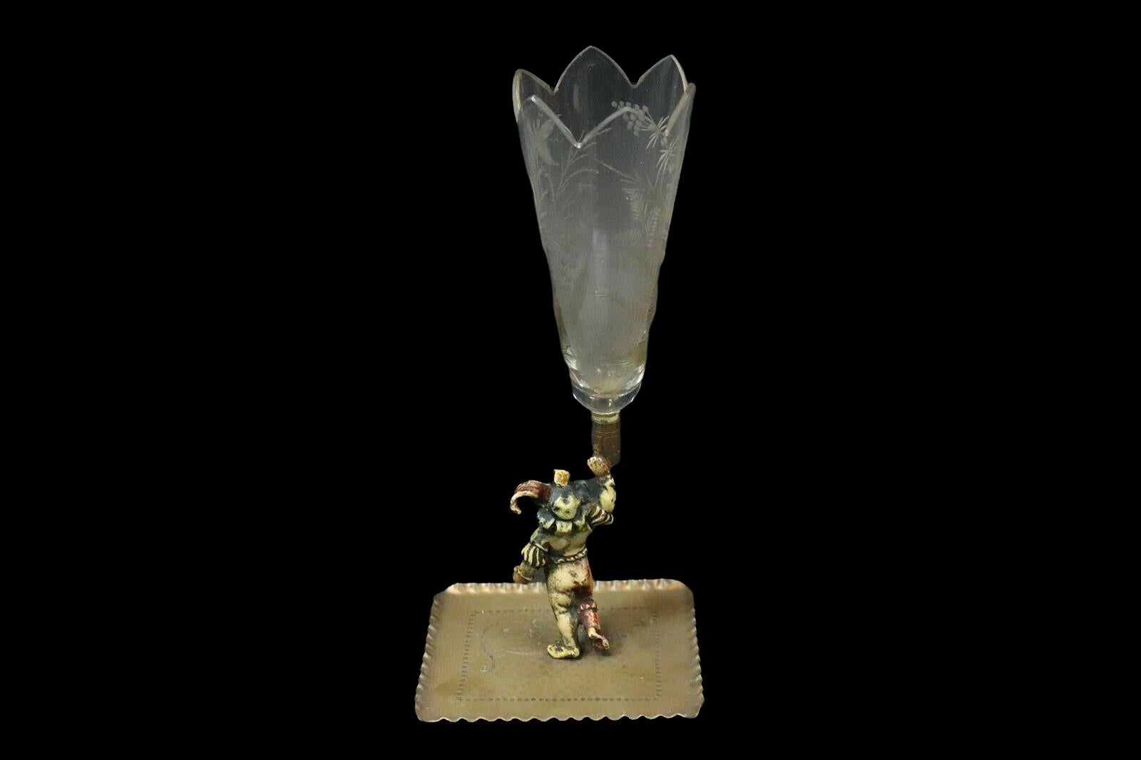 Beautiful Victorian Glass Vase with Bronze Figure Stand, Late 19th Century For Sale 6