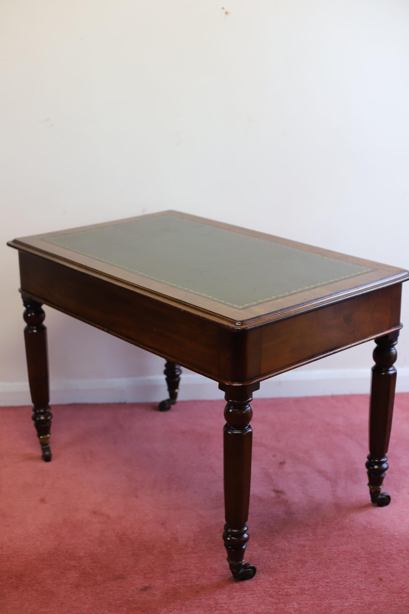 Beautiful Victorian  Leather Top Writing Table  For Sale 4