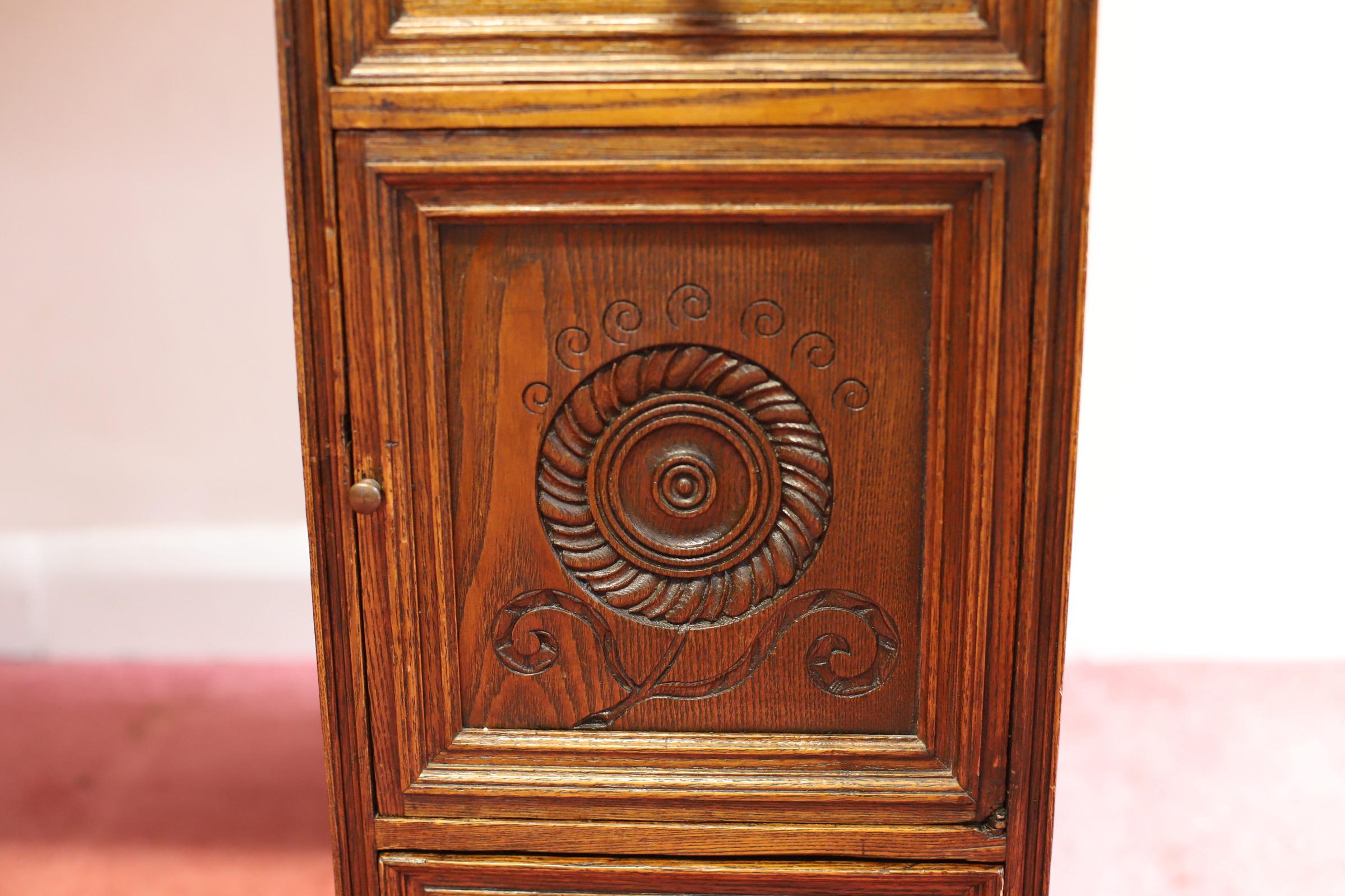 Beautiful Victorian Oak Pedestal Desk Made By Howard&Sons  For Sale 1