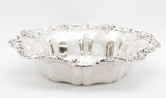 Magnifique bol de centre de table en argent sterling de style victorien par Gorham