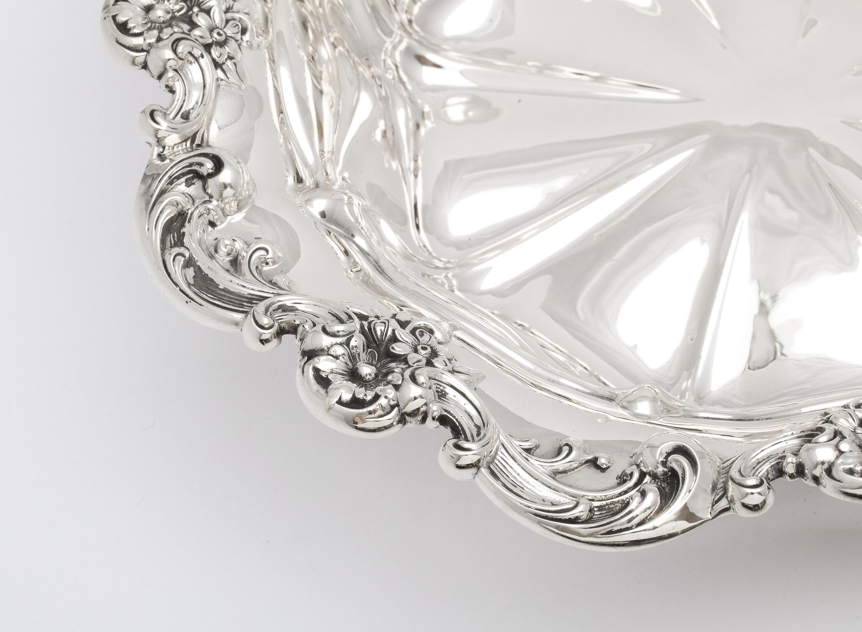 Beautiful Victorian-Style Sterling Silver Centerpiece Bowl By Gorham For Sale 4