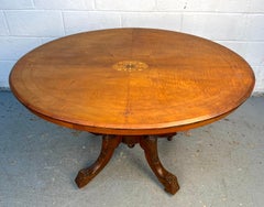 Beautiful Victorian Walnut Tilt-Top Table