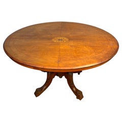 Beautiful Victorian Walnut Tilt-Top Table