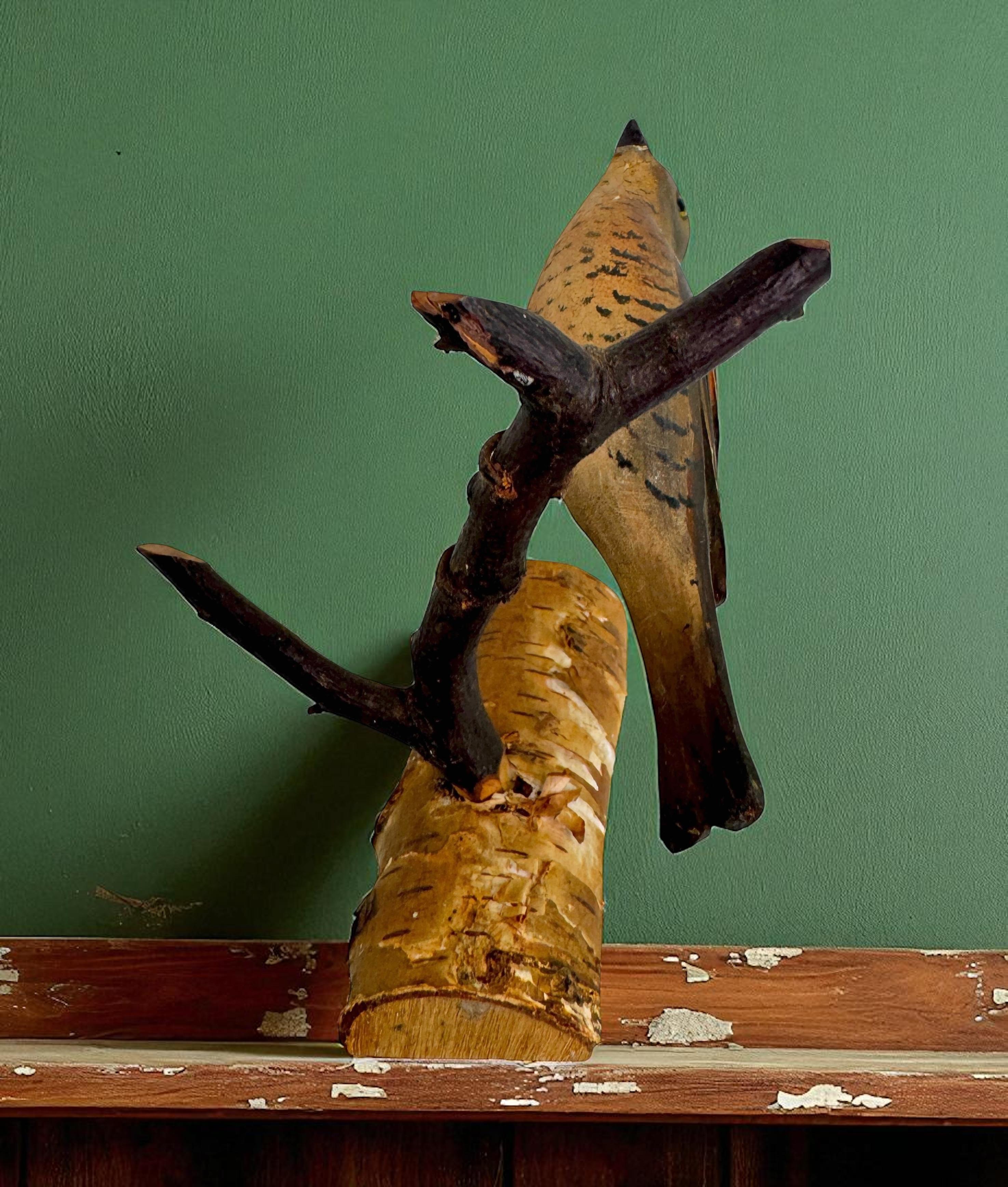 Magnifique oiseau en bois sculpté de Viechtauer Folk Art Black Forest Antique Autriche 1900 5