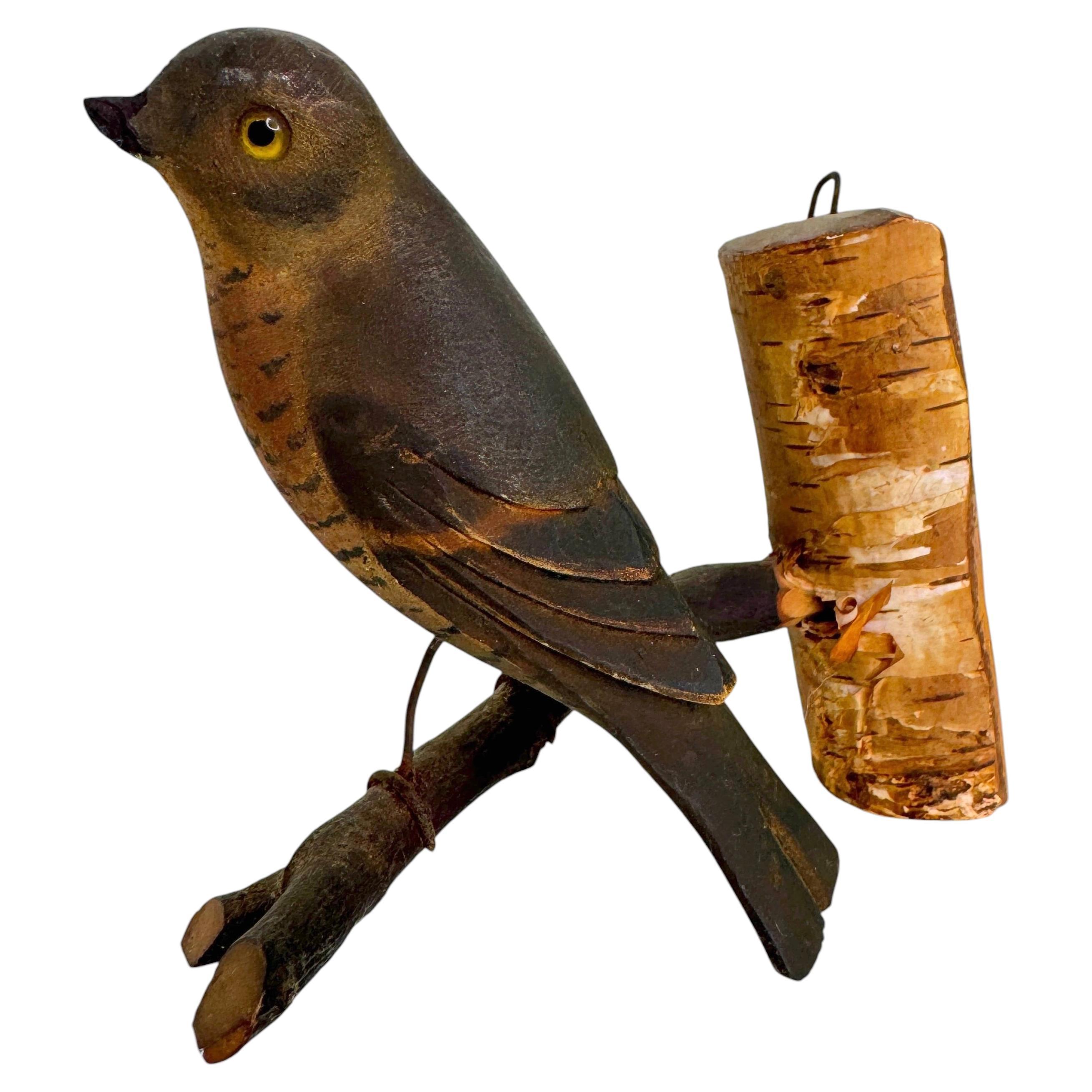 Magnifique oiseau en bois sculpté de Viechtauer Folk Art Black Forest Antique Autriche 1900