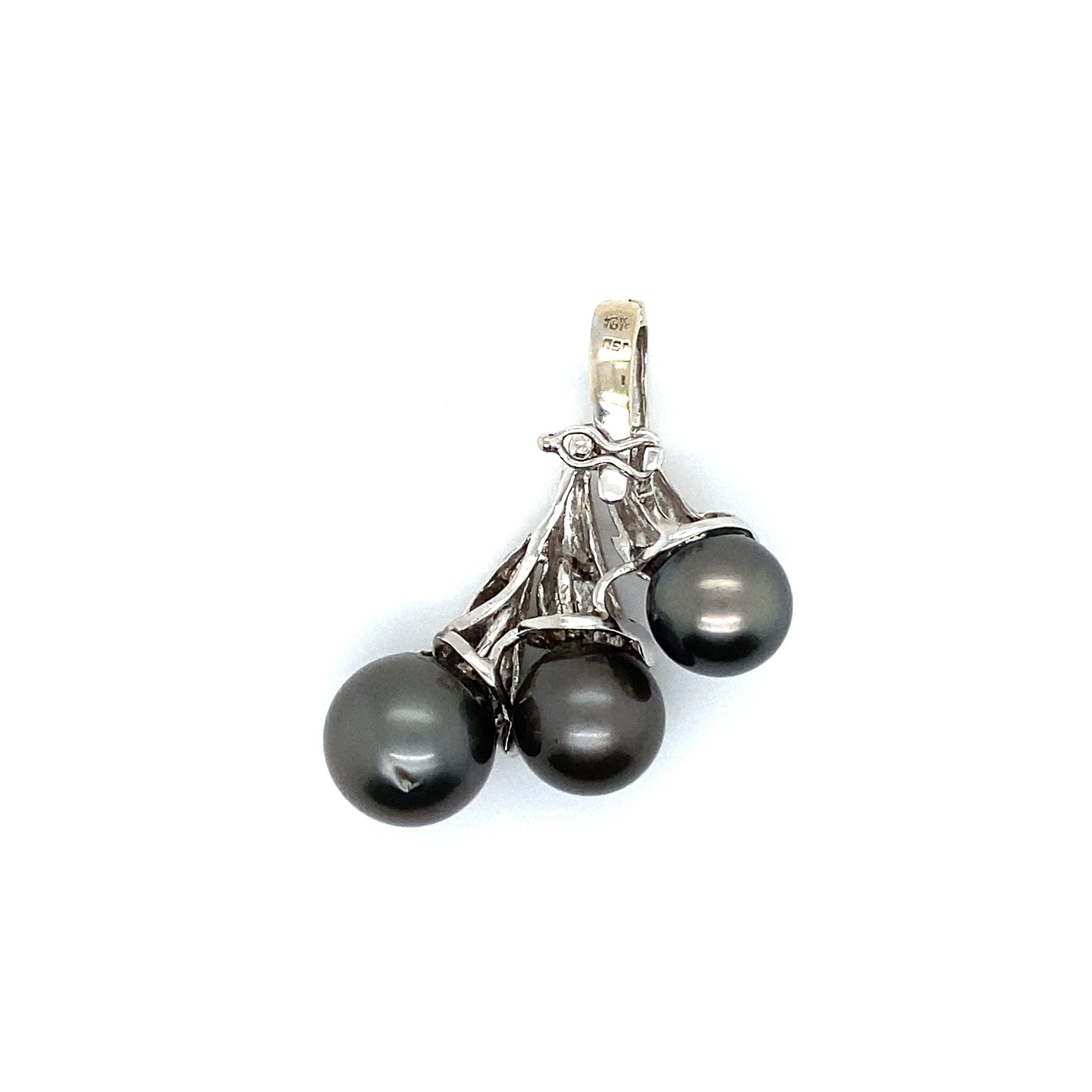 18k white gold enhancer pendant