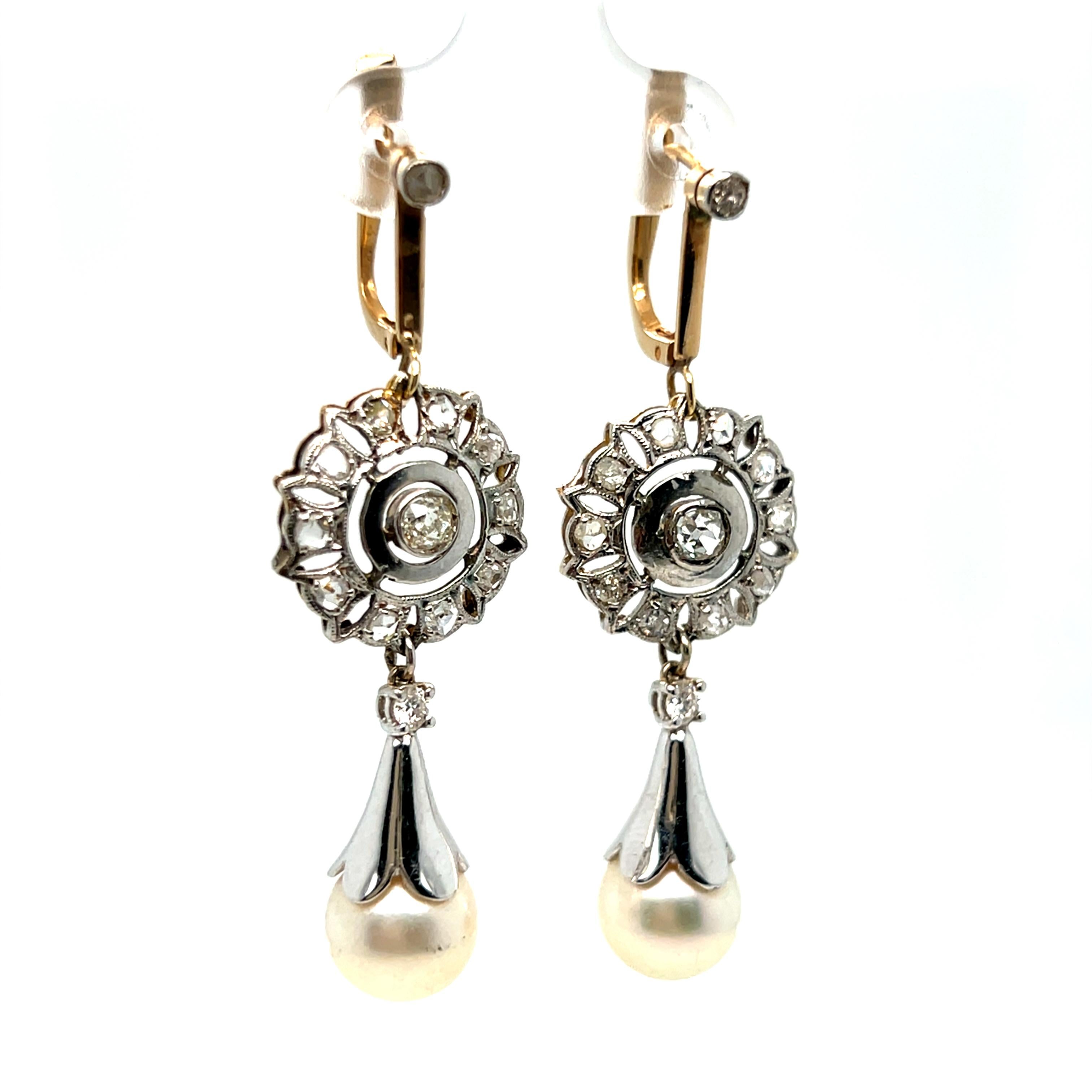Beautiful Vintage Art Deco 14K Yellow/ White Gold Diamond and Pearl Earrings. In Good Condition For Sale In San Francisco, CA