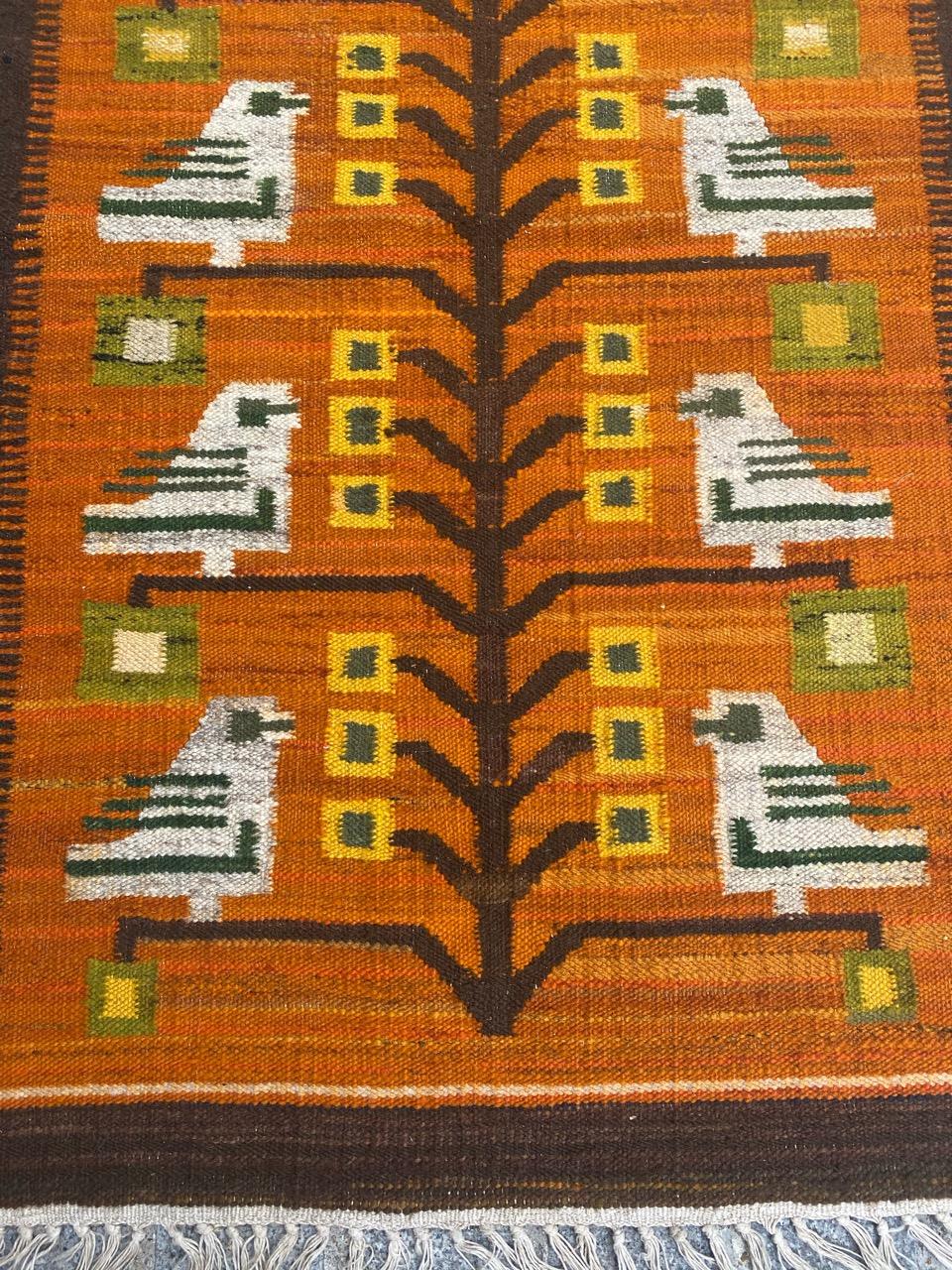 Nice mid century Polish tapestry with beautiful design with stylized birds and a orange field color, entirely hand woven with wool on cotton foundation.

✨✨✨
