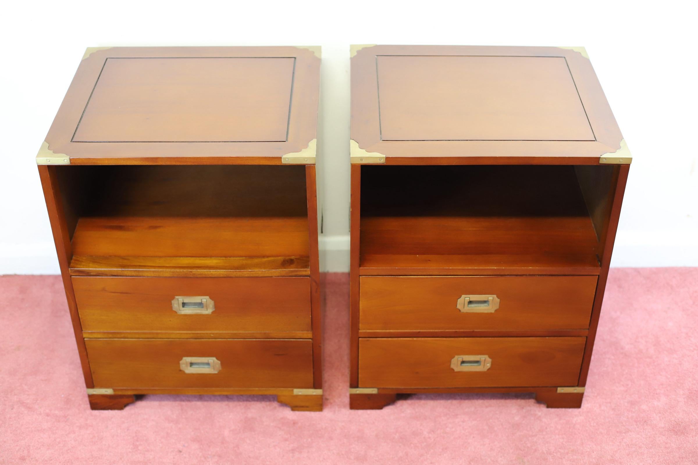 We delight to offer for sale this fantastic pair of bedside table made by teak and brass , each one with two drawers and a spacious shelf . In good condition . Circa 1980.
Don't hesitate to contact me if you have any questions.
Please have a closer