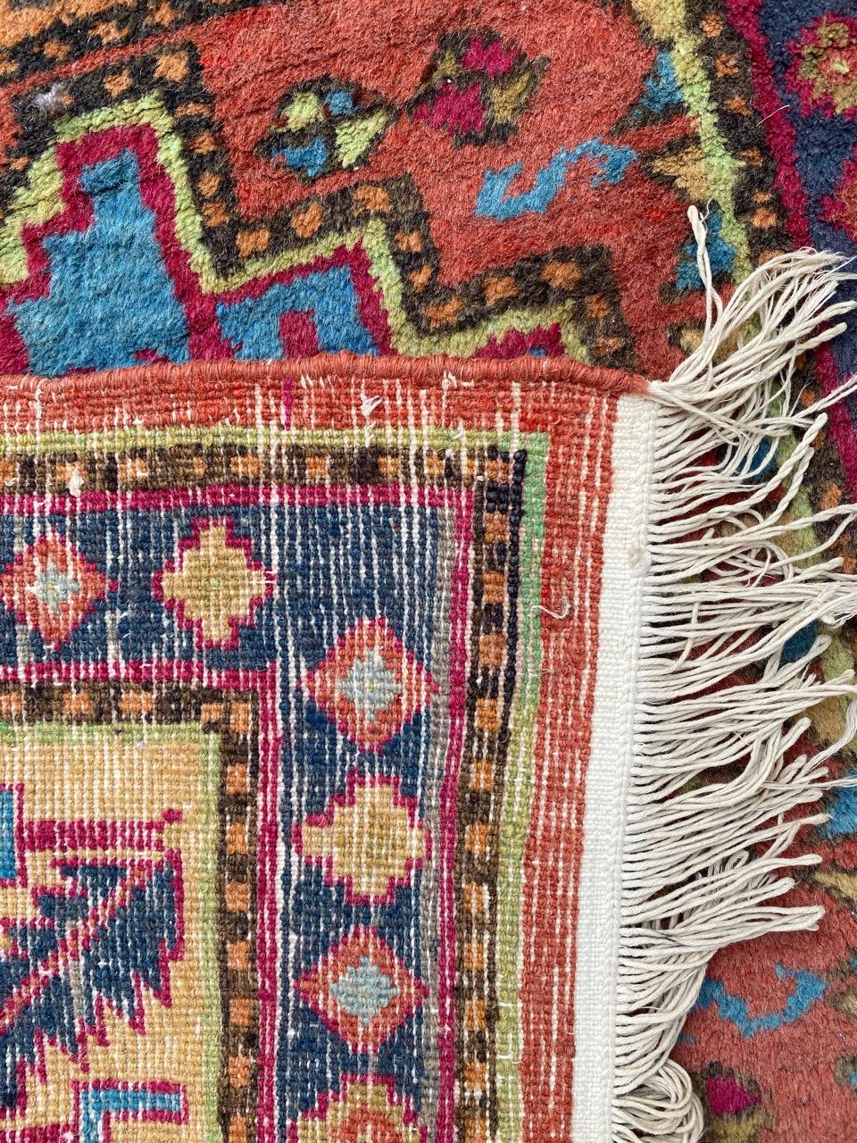 Schöner kaukasischer Vintage- Sinkiang-Teppich im Schirwan-Design im Angebot 4