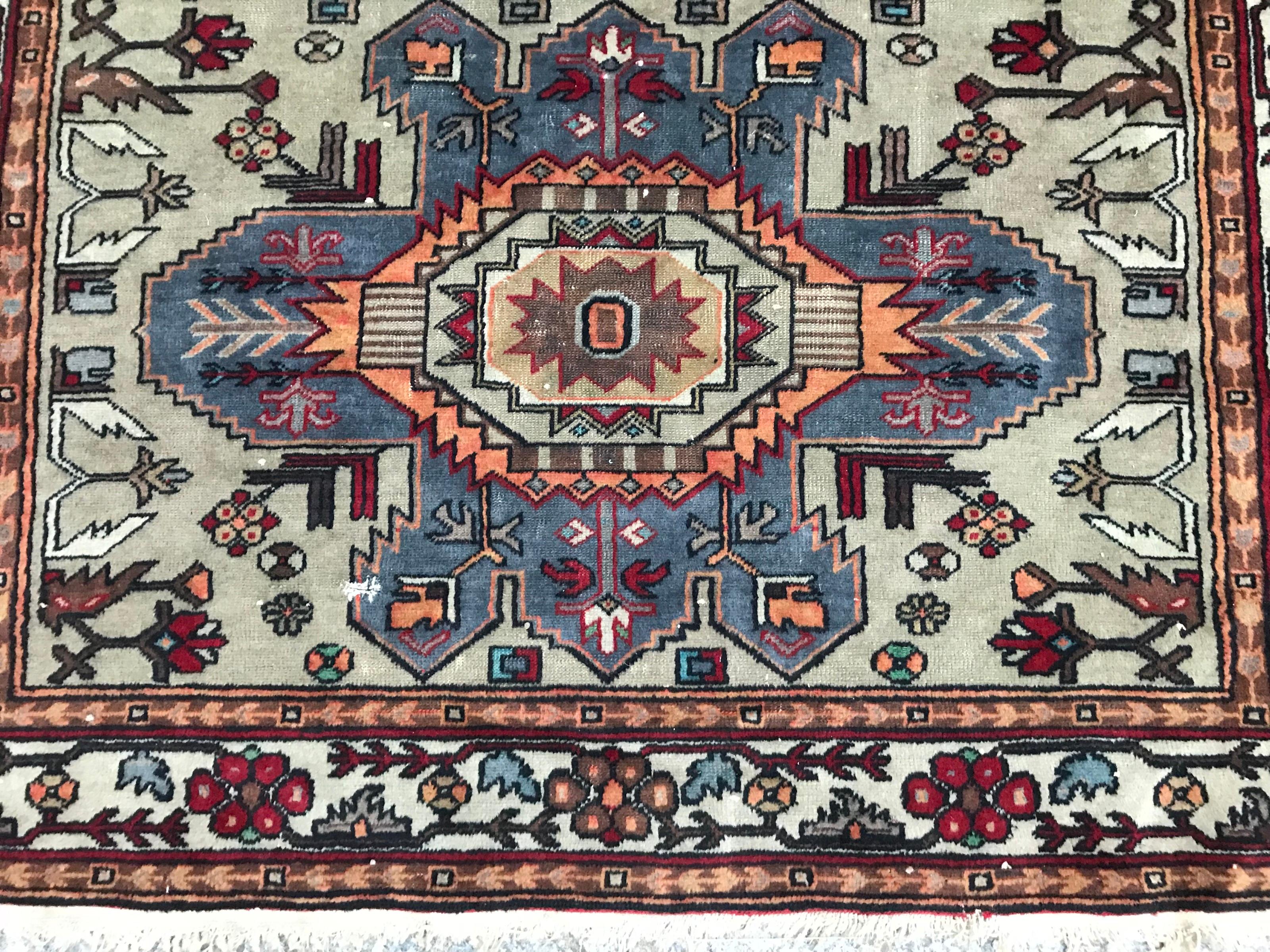 Kazakh Bobyrug's Beautiful Vintage Caucasian Shirwan Rug (tapis caucasien vintage de Shirwan) en vente