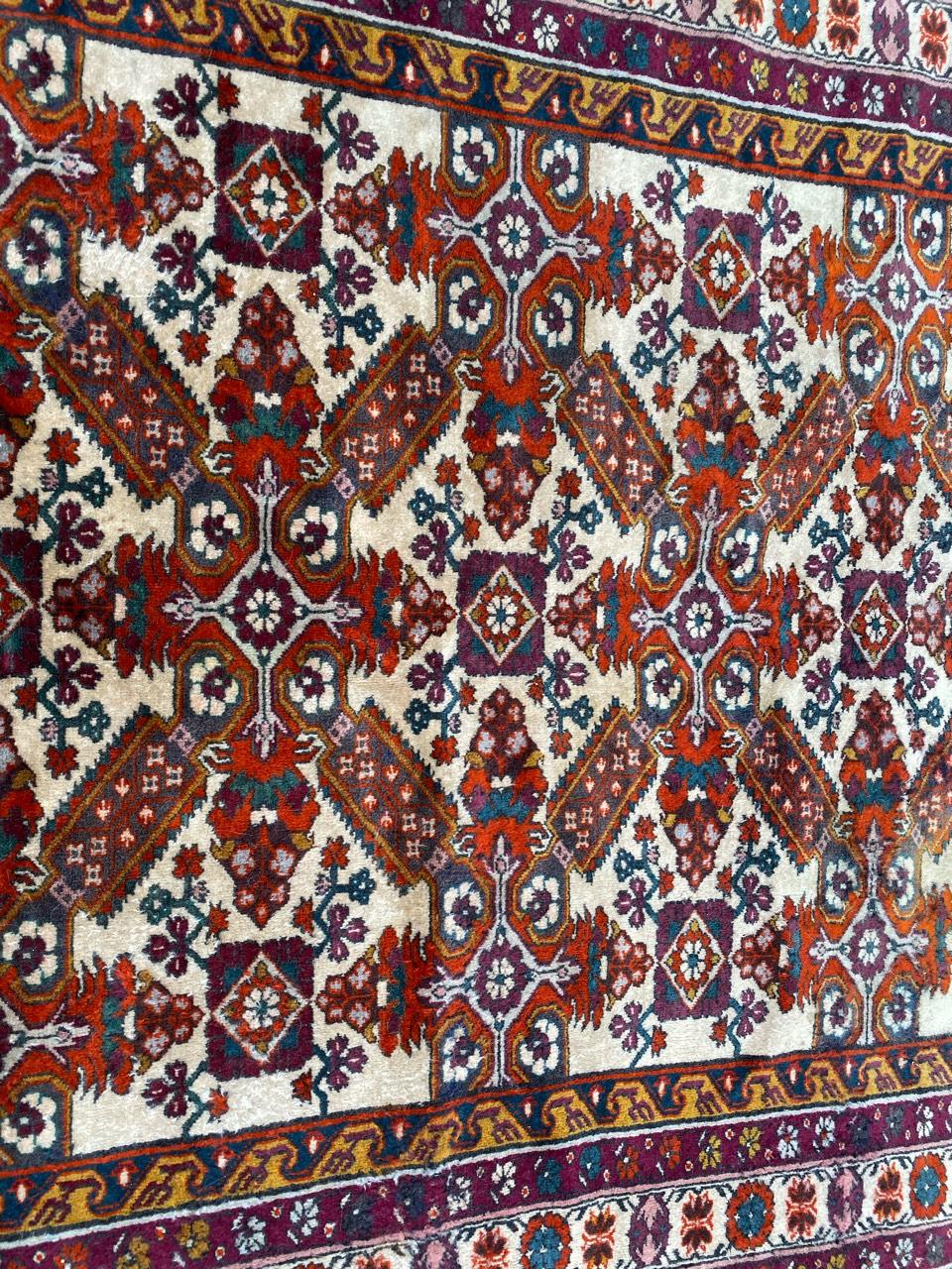 Bobyrugs schöner kaukasischer Schirwan-Teppich im Vintage-Stil (Handgeknüpft) im Angebot