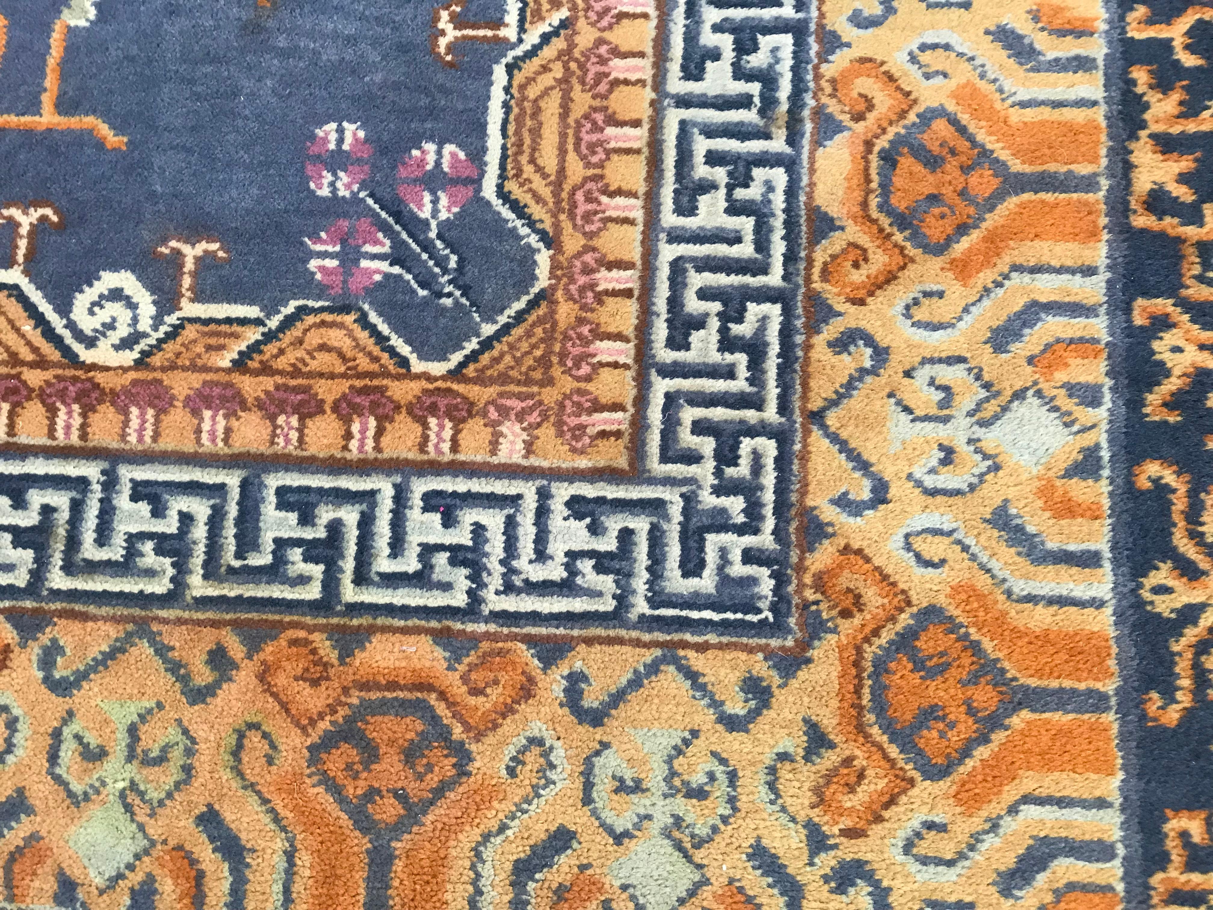 Beautiful Vintage Chinese Design French Knotted Rug For Sale 1