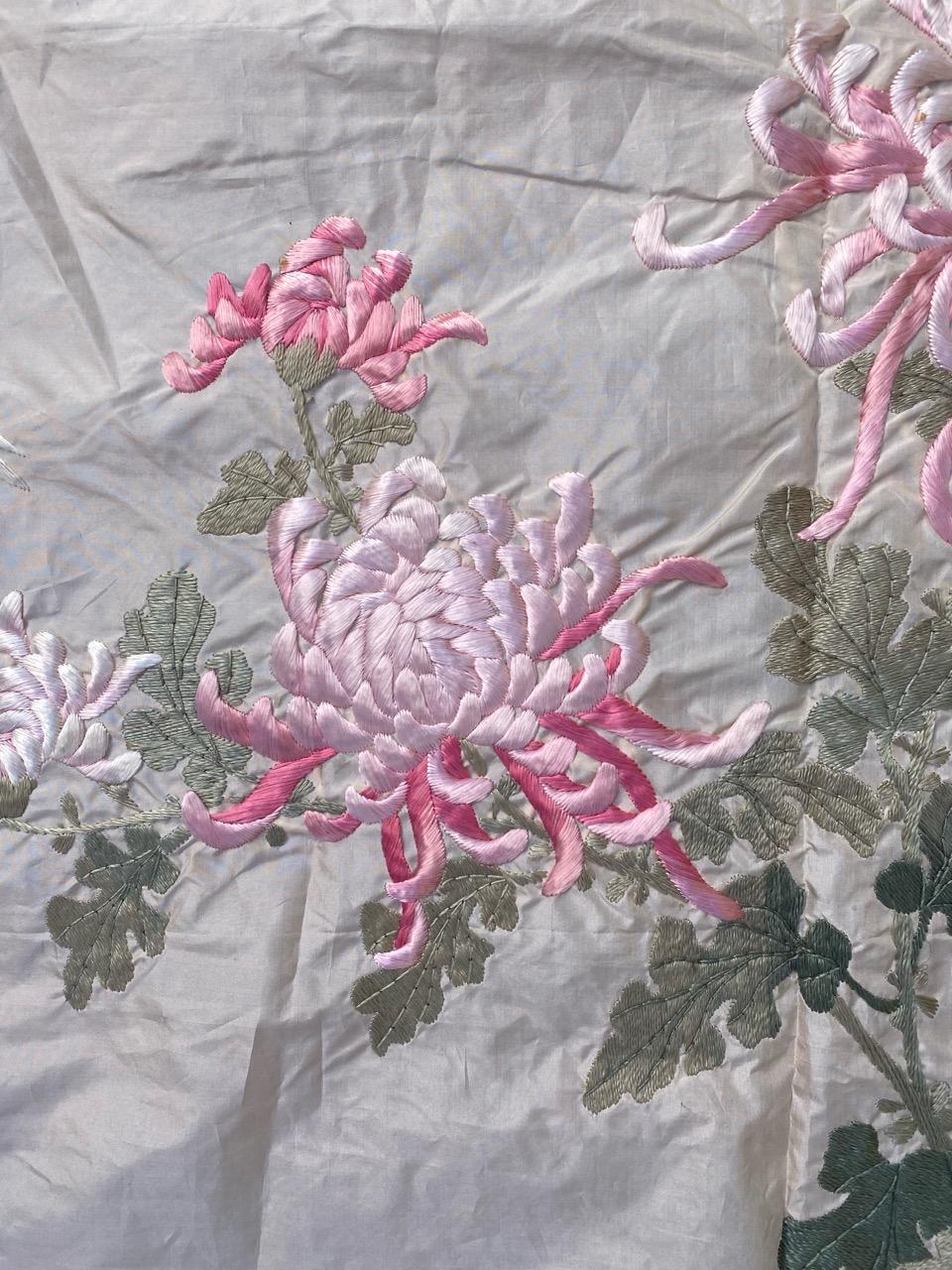 Bobyrug's Beautiful Vintage Chinese Silk Embroidery im Angebot 4