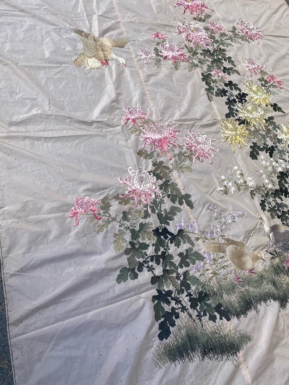 Bobyrug's Beautiful Vintage Chinese Silk Embroidery im Angebot 8