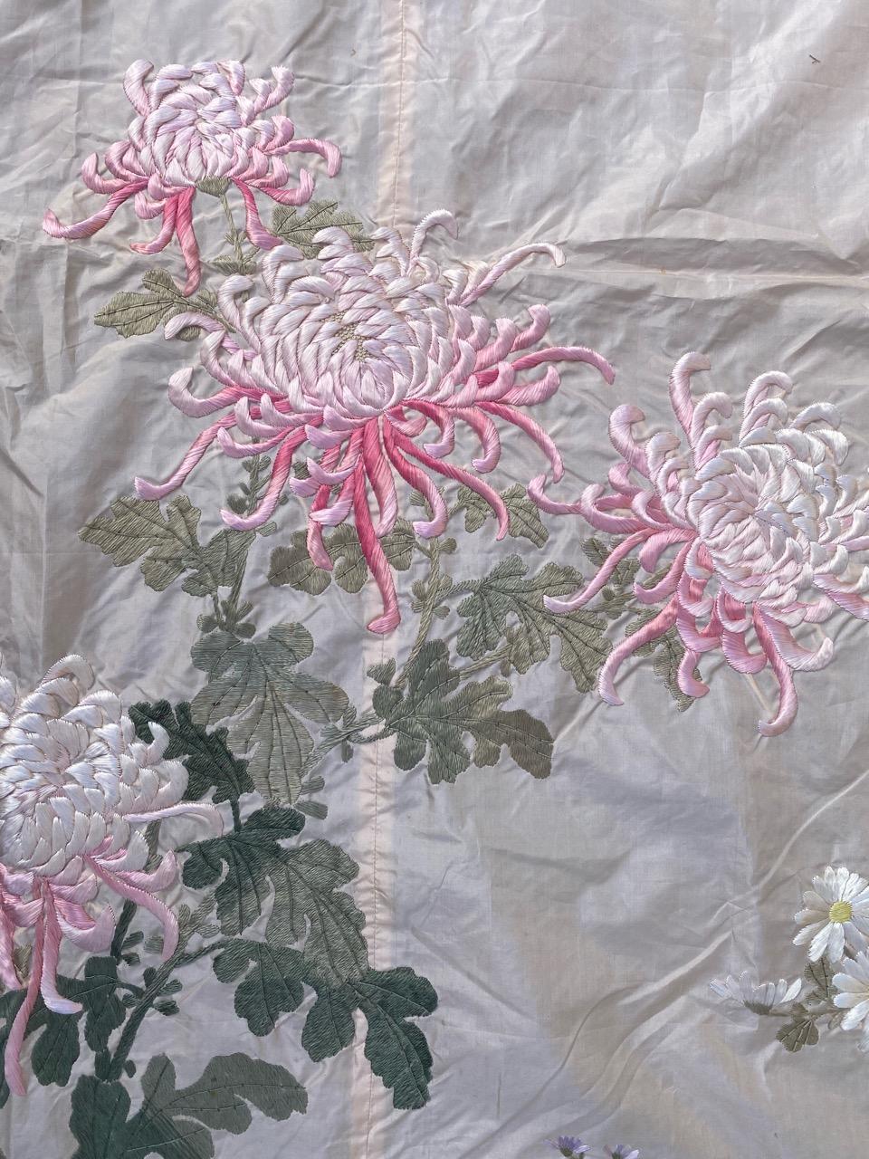 Bobyrug's Beautiful Vintage Chinese Silk Embroidery (Chinoiserie) im Angebot
