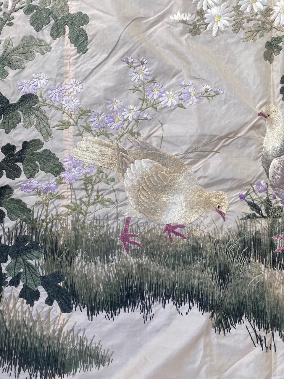 Bobyrug's Beautiful Vintage Chinese Silk Embroidery (Chinesisch) im Angebot