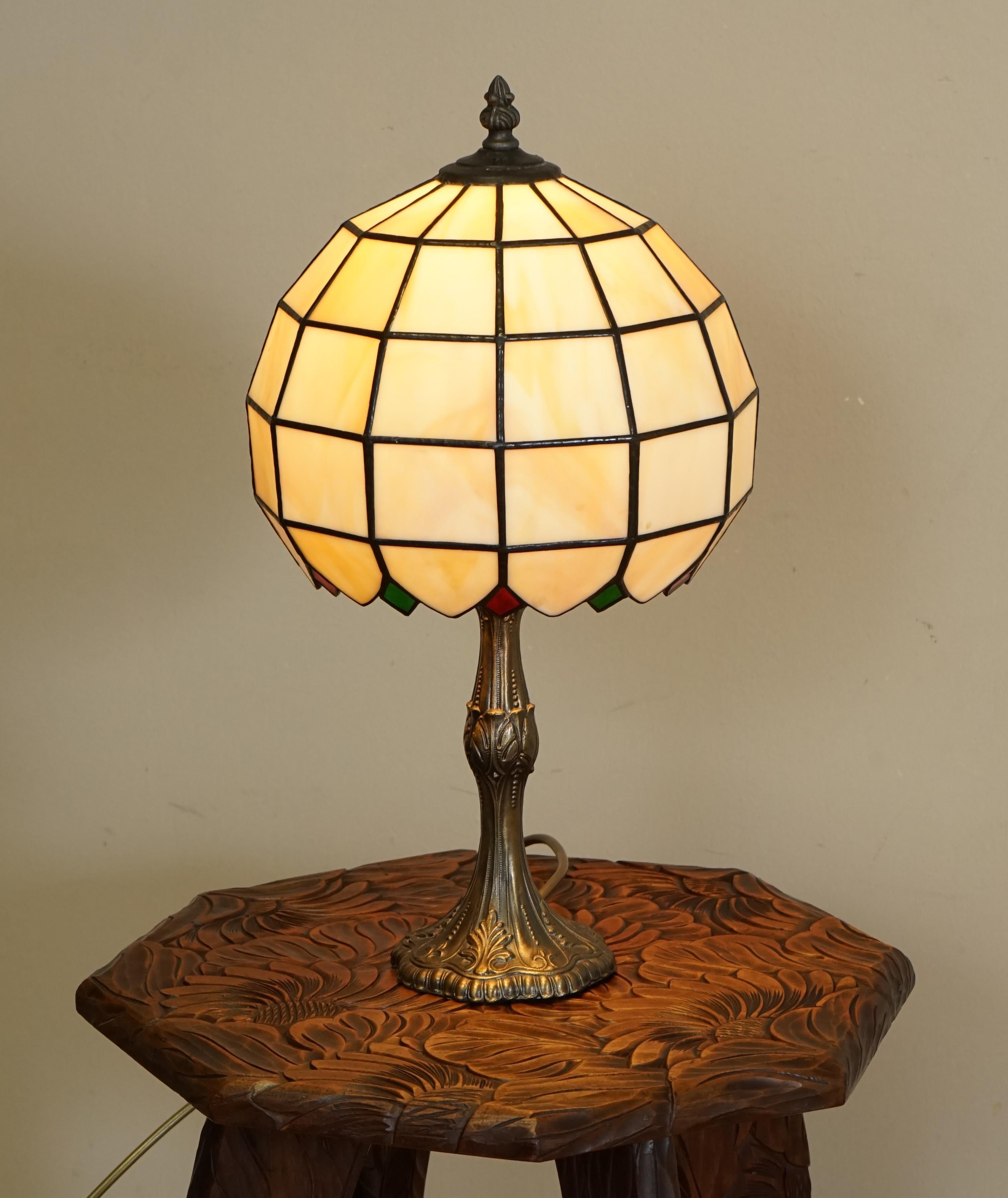 Beautiful Vintage Circa 1950's Tiffany & Co Style Lamp In Good Condition In West Sussex, Pulborough