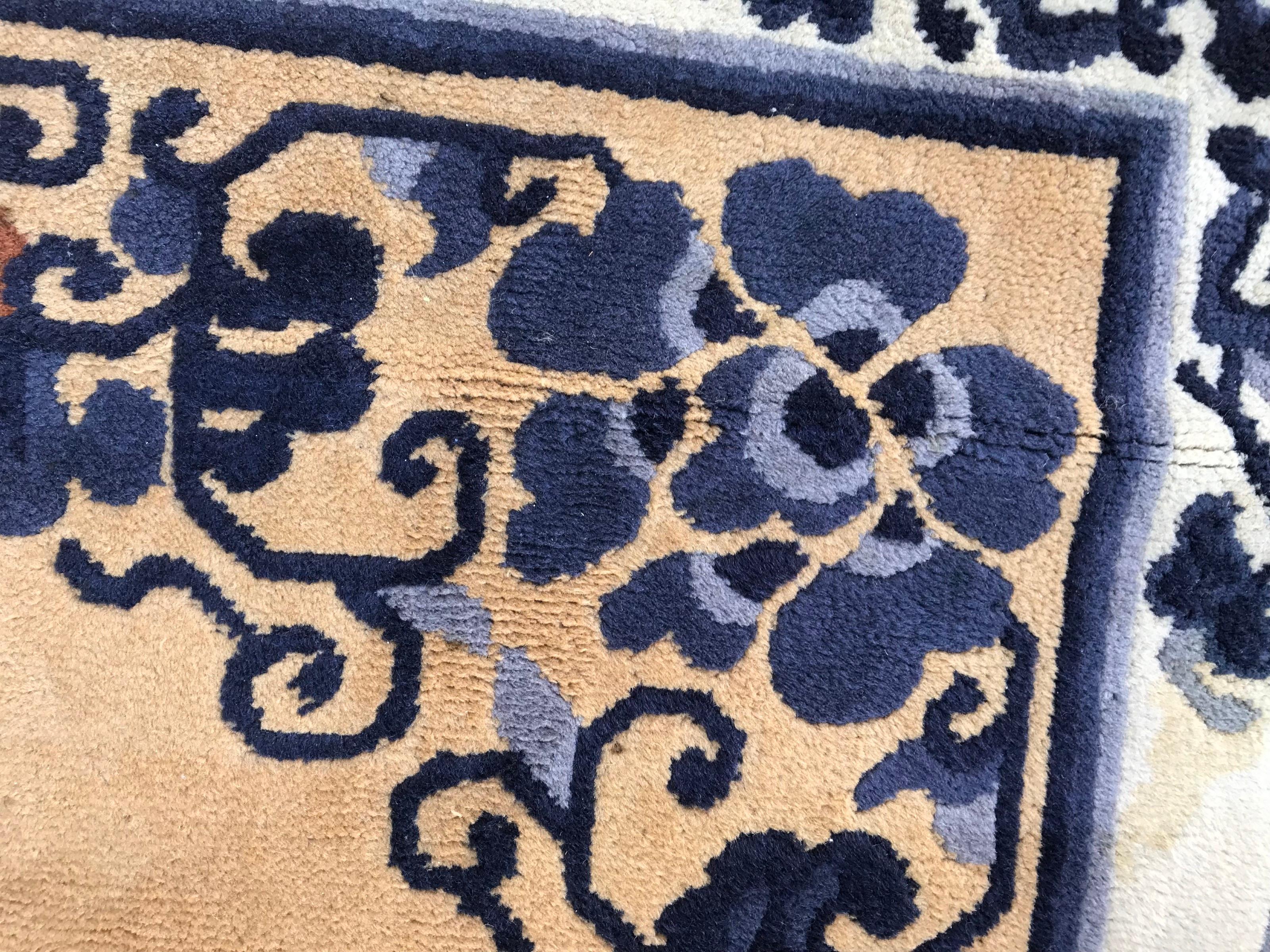 Schöne Vintage European Chinese Style Teppich im Angebot 1