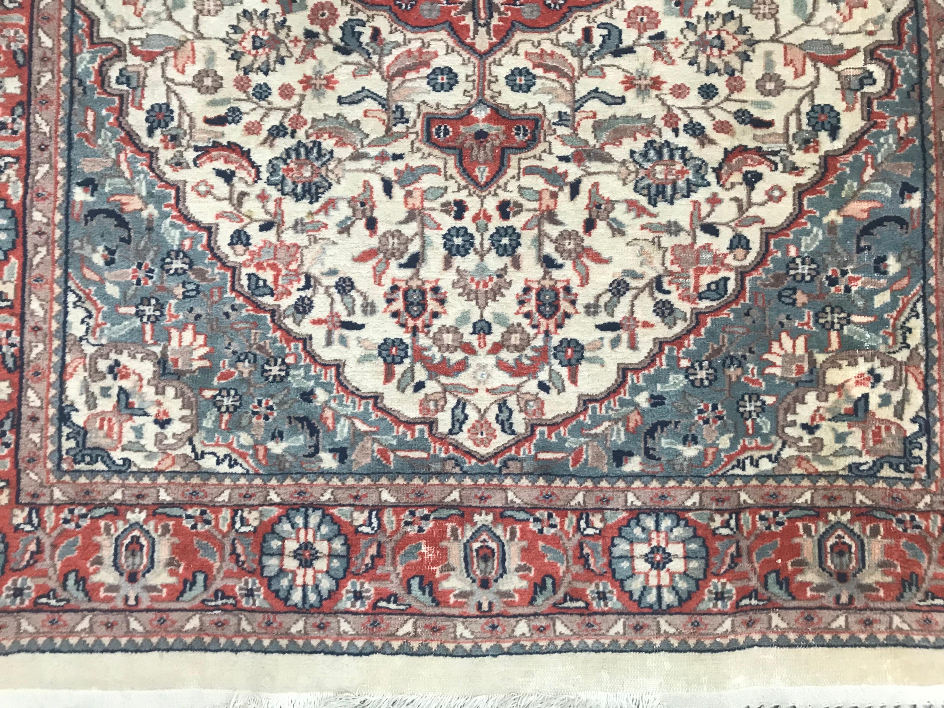 Hand-Knotted Beautiful Vintage Fine Pakistani Rug For Sale