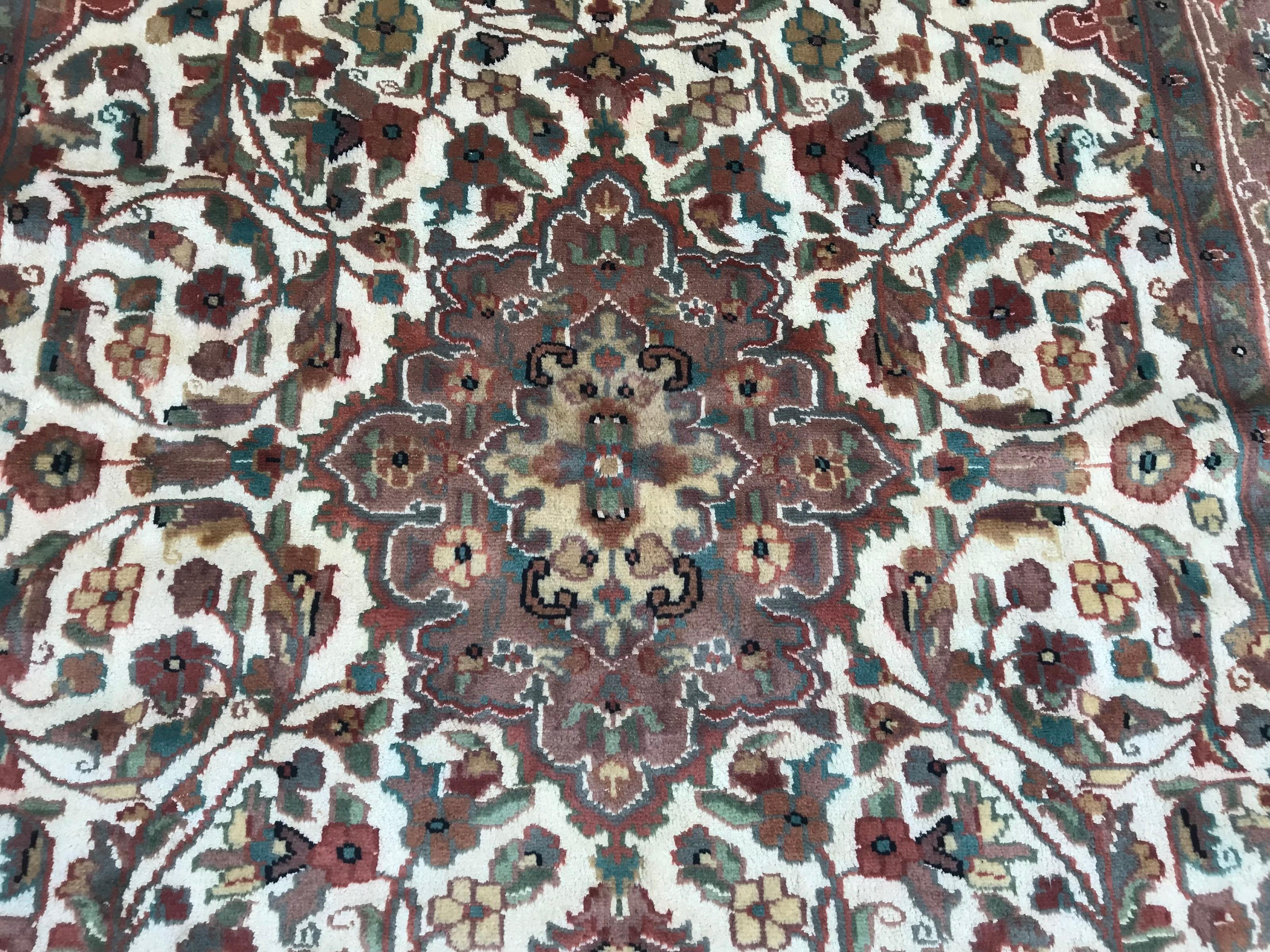 Hand-Knotted Bobyrug’s Beautiful Vintage Fine Pakistani Silk and Wool Rug For Sale