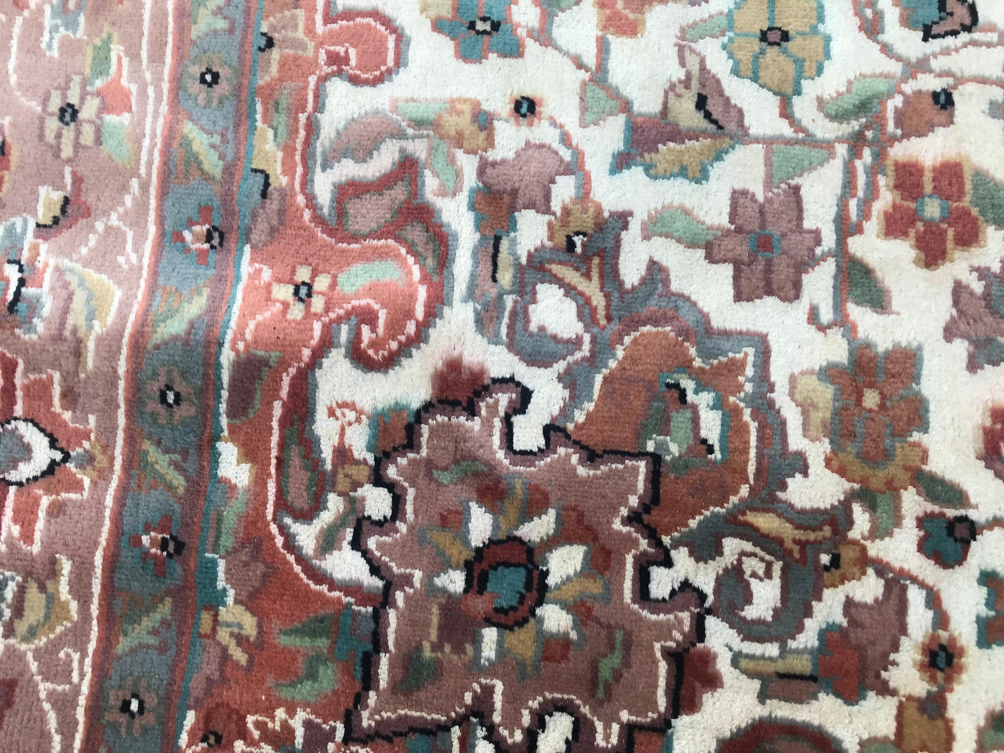 Bobyrug’s Beautiful Vintage Fine Pakistani Silk and Wool Rug For Sale 2