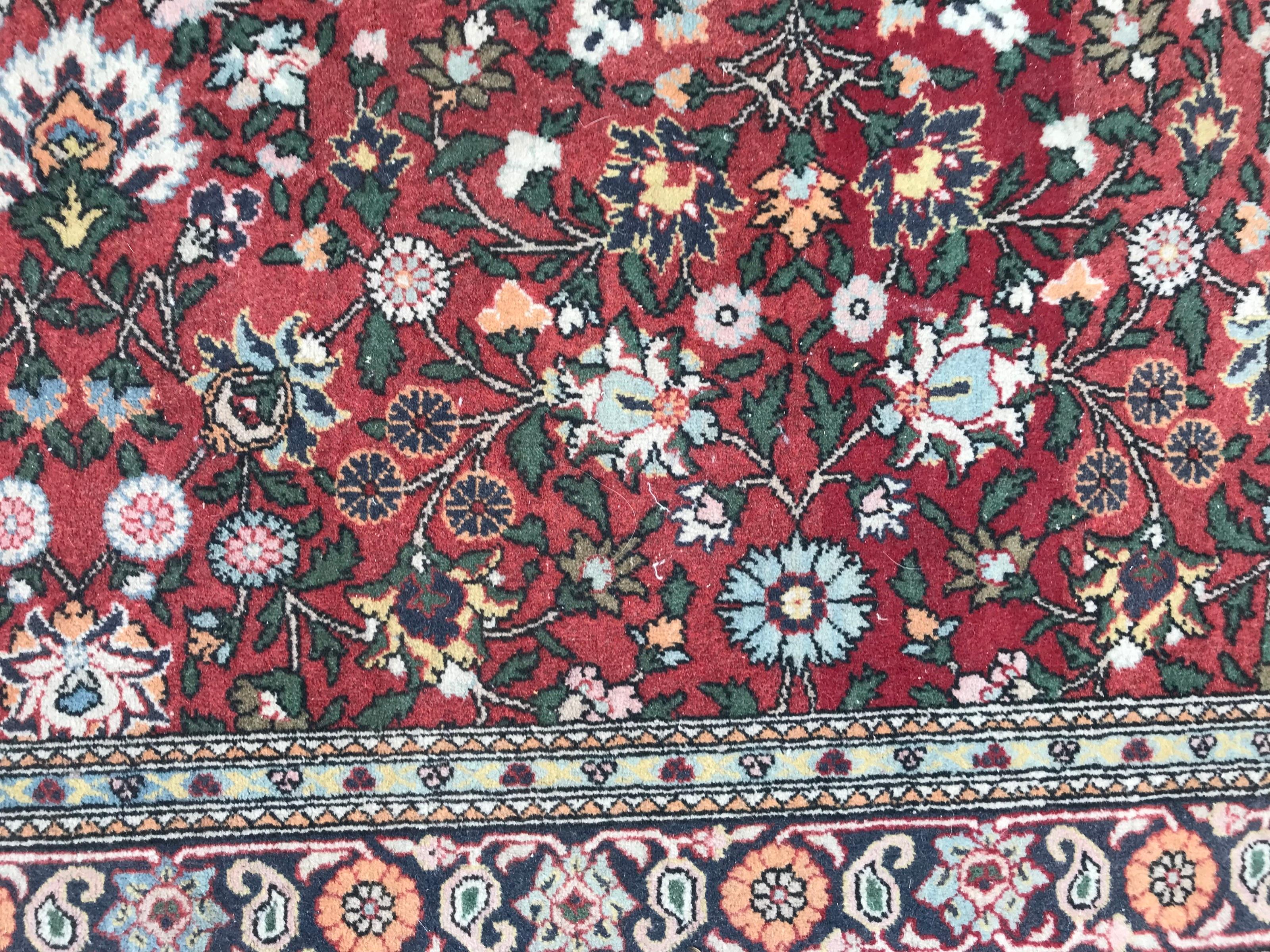 Bobyrug's Beautiful Vintage Fine Turkish Hereke Rug (Türkisch) im Angebot