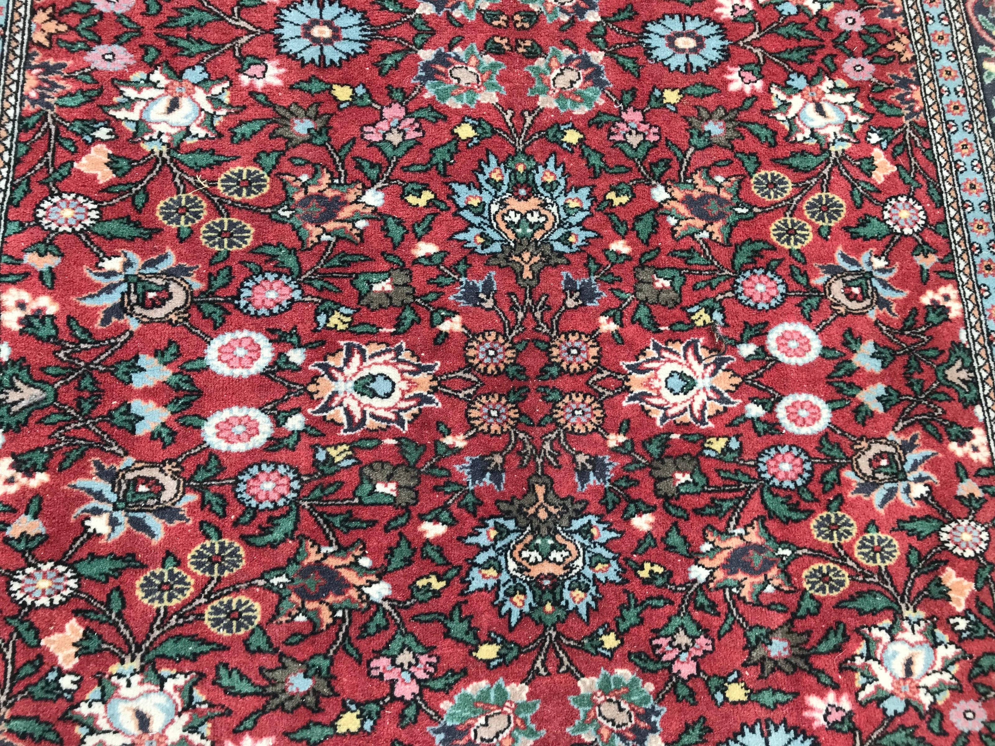 Bobyrug's Beautiful Vintage Fine Turkish Hereke Rug (Türkisch) im Angebot