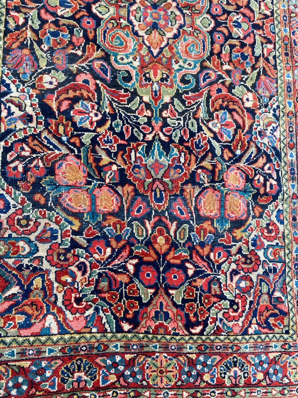 Schöner Mahal-Teppich im Vintage-Blumenmuster im Angebot 2
