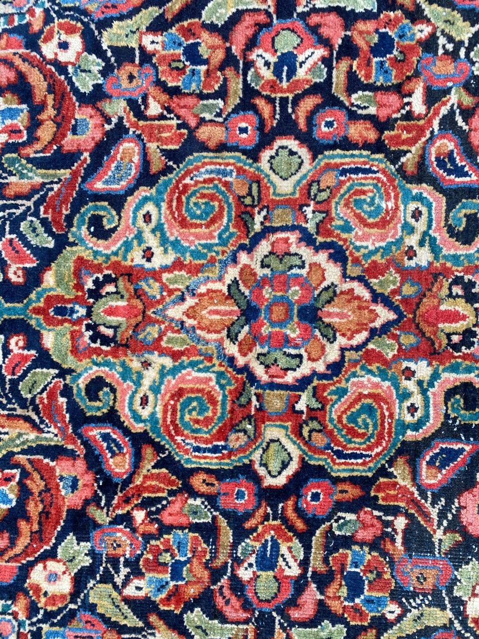 Beautiful Vintage Floral Design Mahal Rug In Good Condition For Sale In Saint Ouen, FR