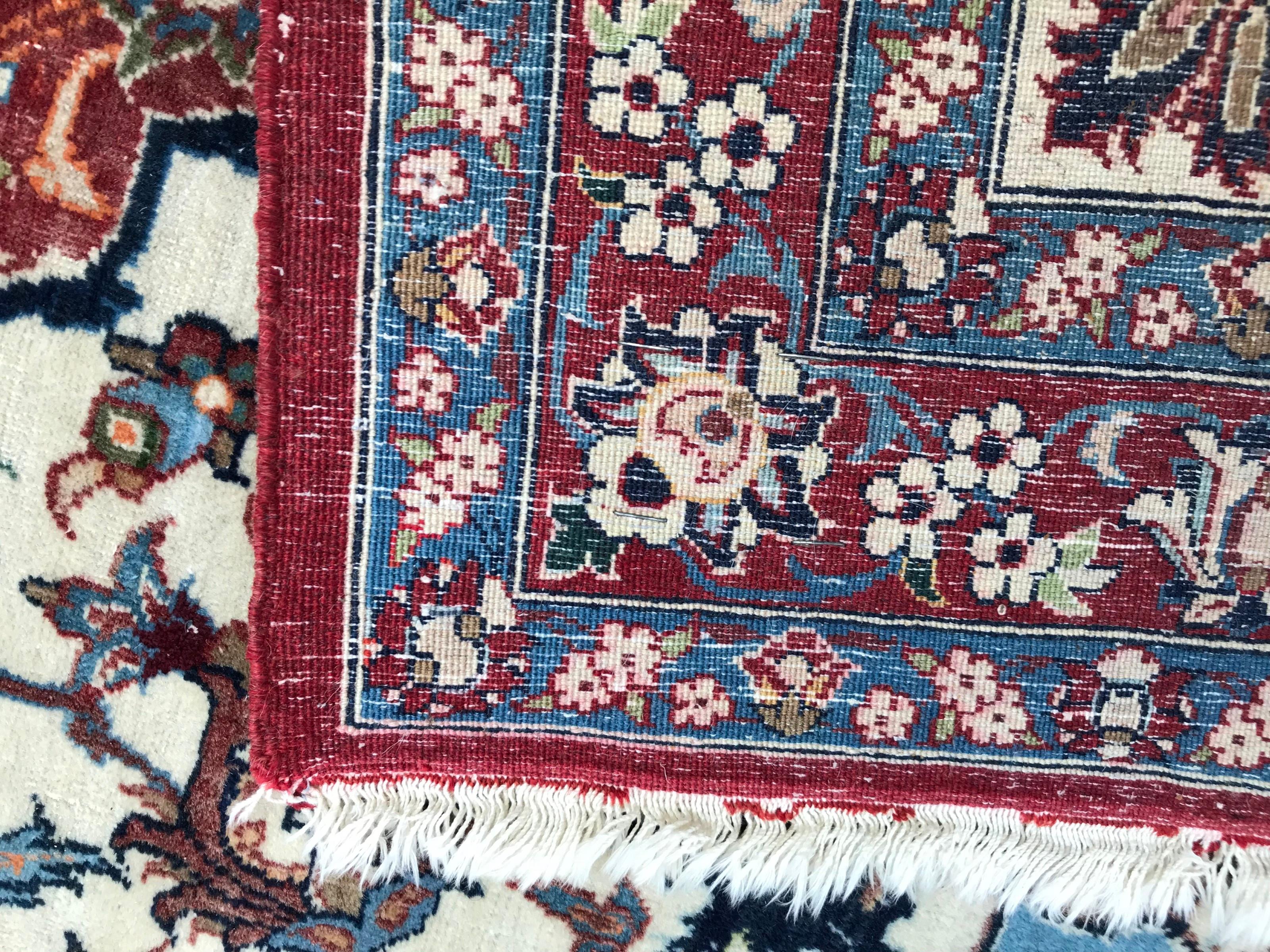 Bobyrug’s Beautiful Vintage Floral Ispahan Rug For Sale 3